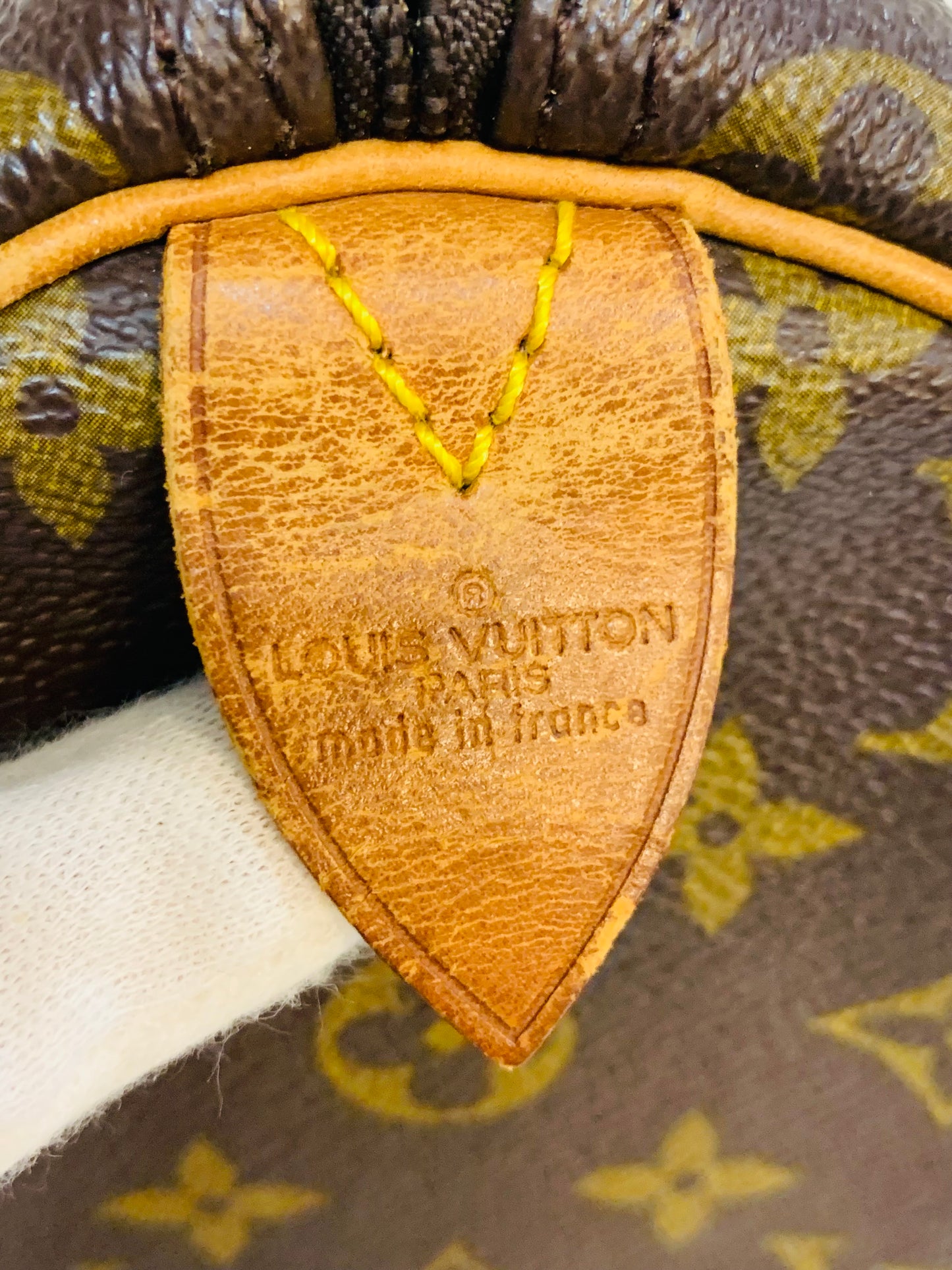 LOUIS VUITTON Speedy 30