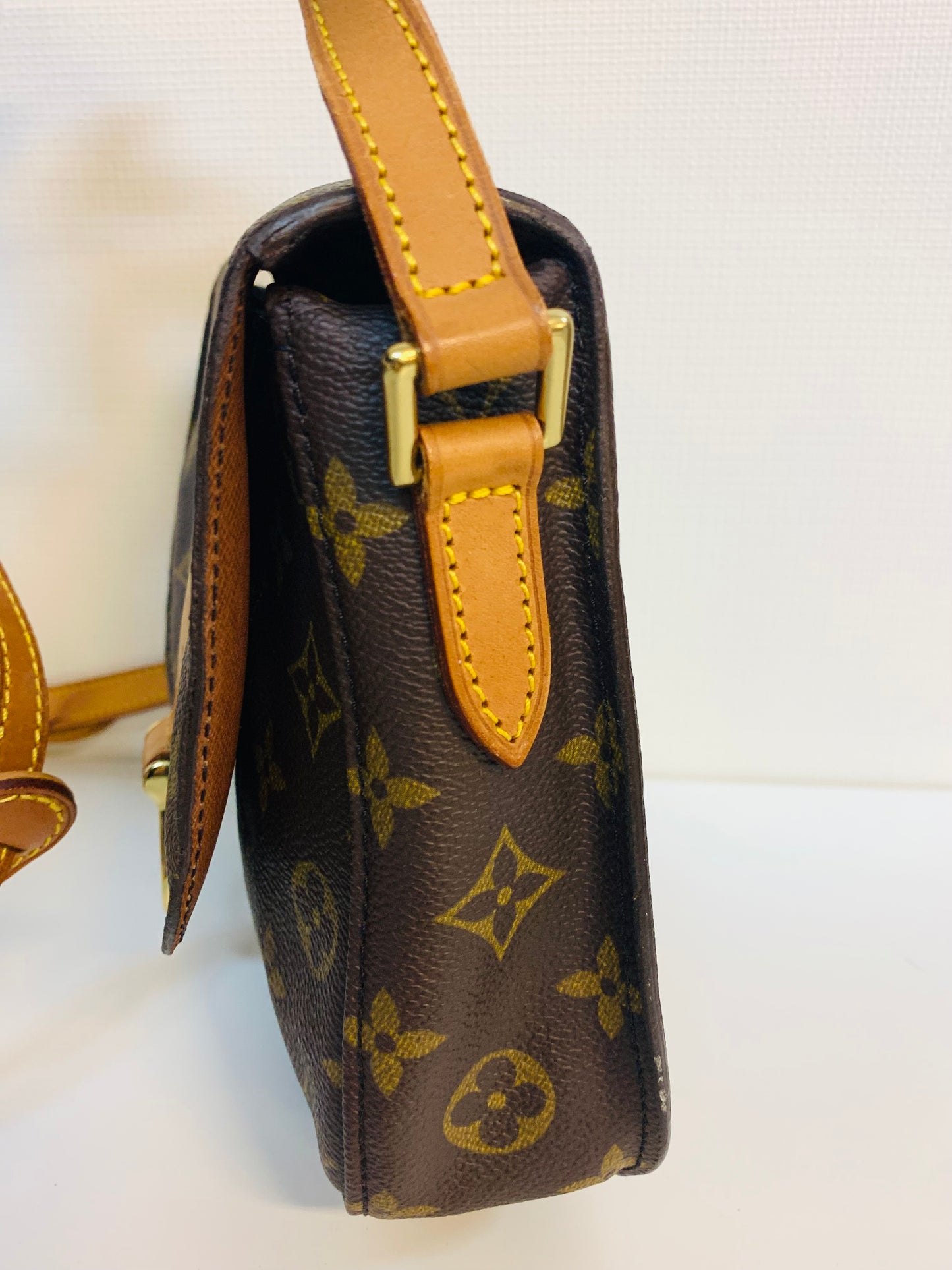 LOUIS VUITTON Saint Cloud MM Monogram