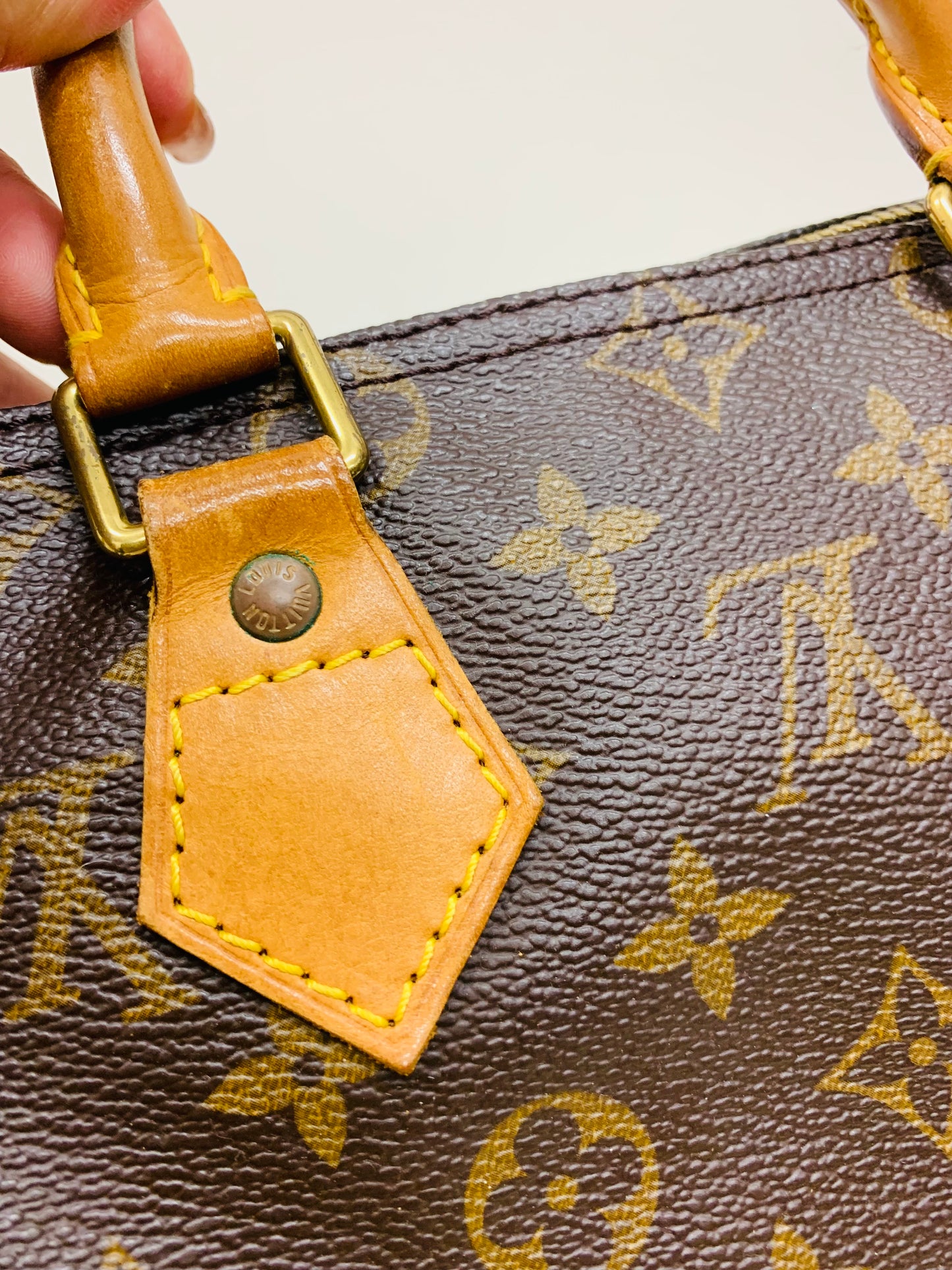 USED LOUIS VUITTON SPEEDY 25