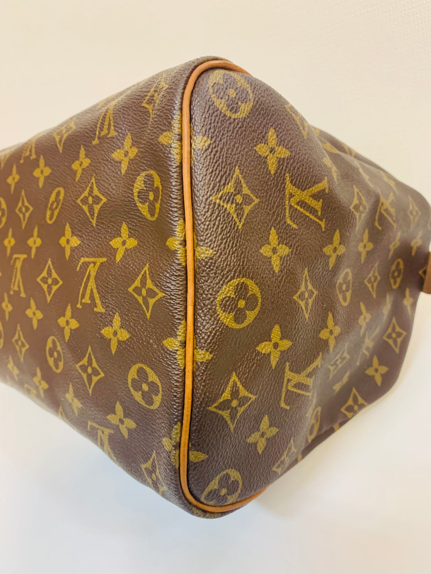 LOUIS VUITTON SPEEDY 35