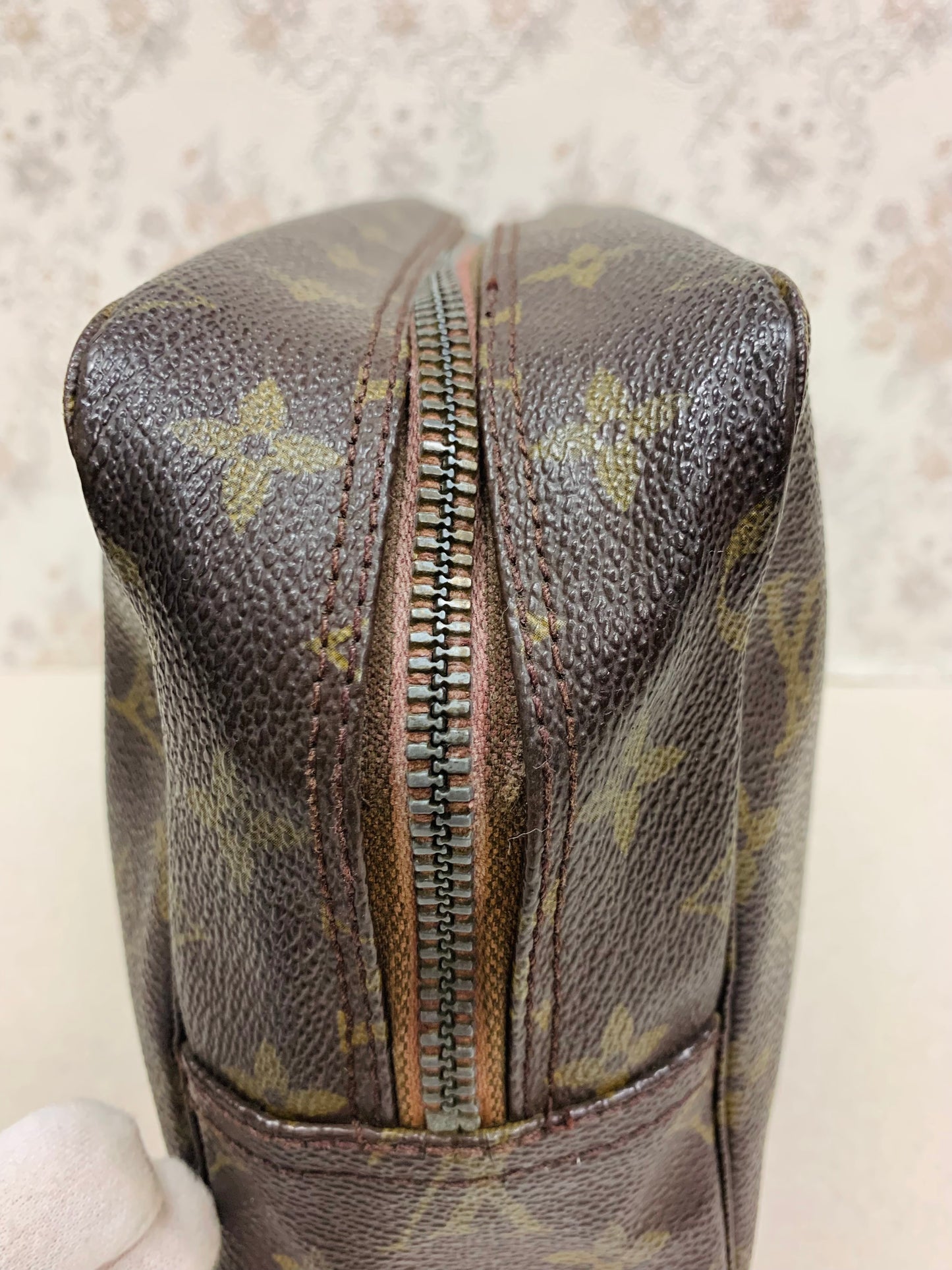 Louis Vuitton Monogram Trousse Toilette 28