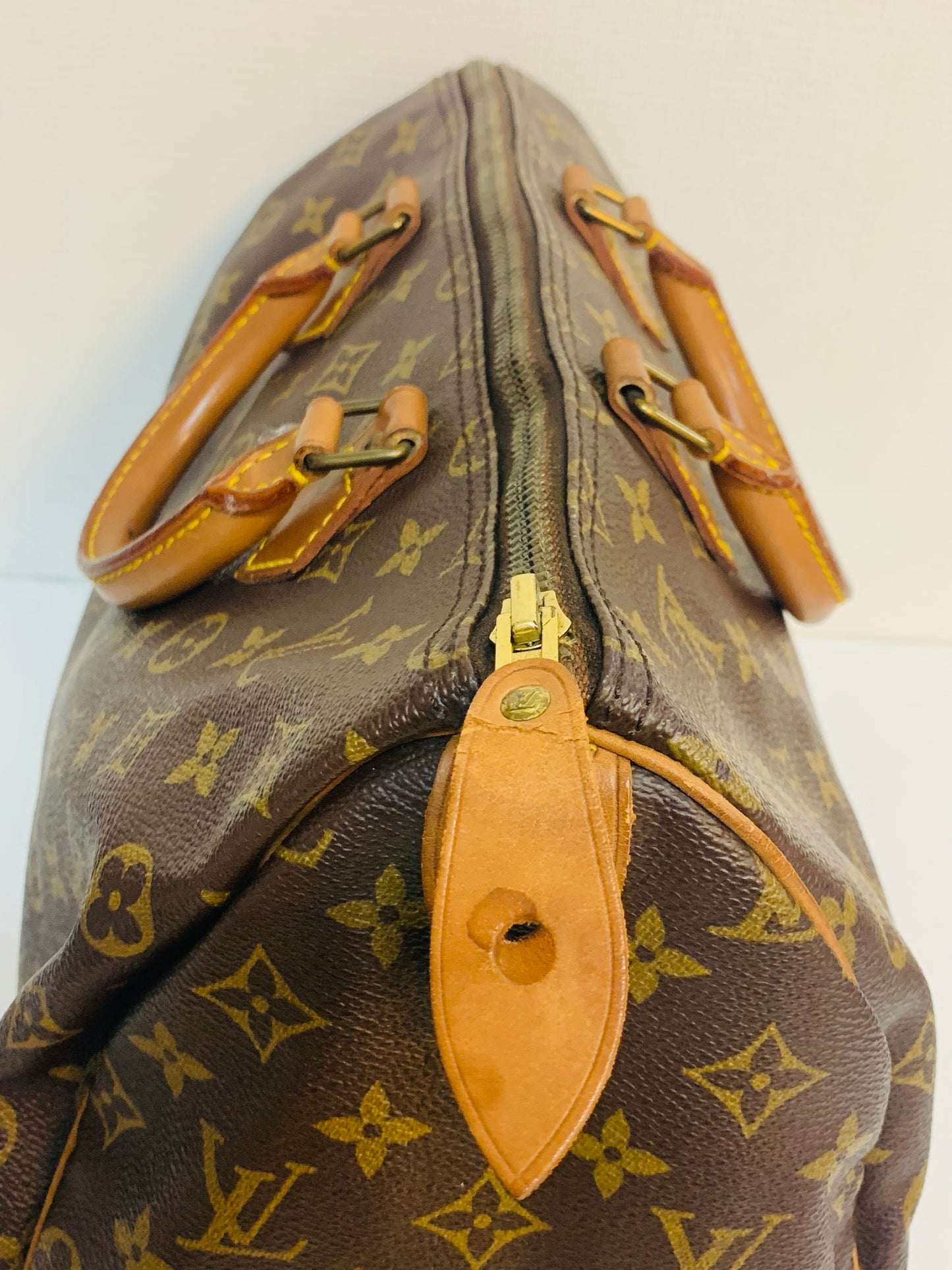 LOUIS VUITTON SPEEDY 35