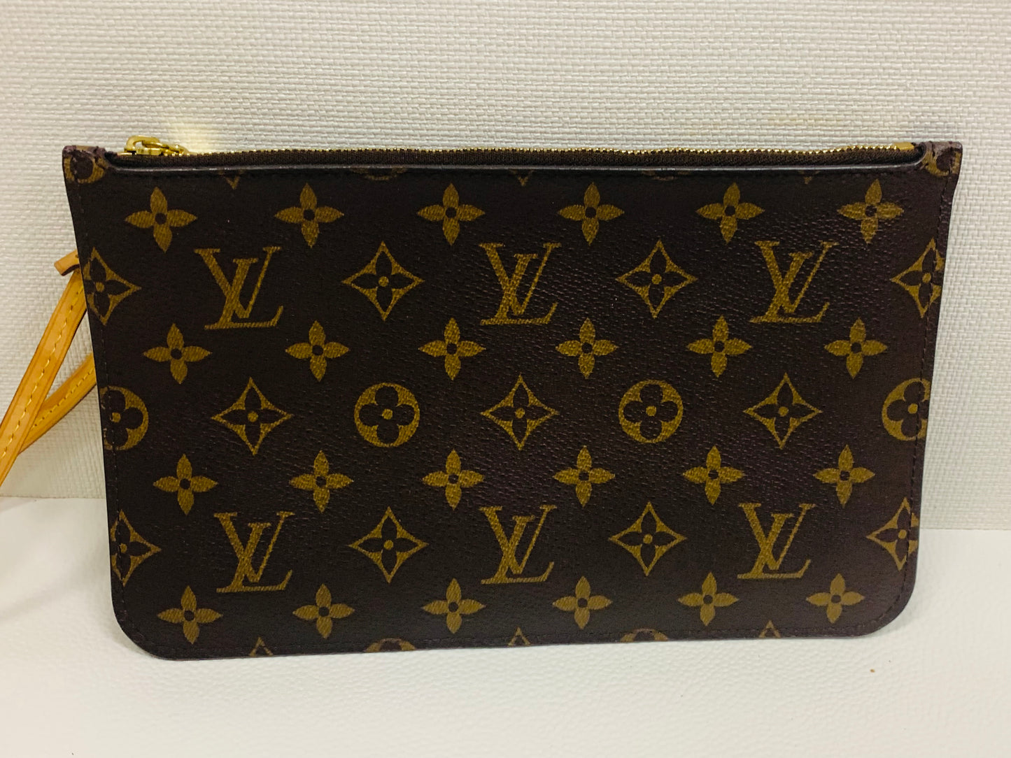 Used Louis Vuitton Limited Edition Neverful MM Mimosa with pouch