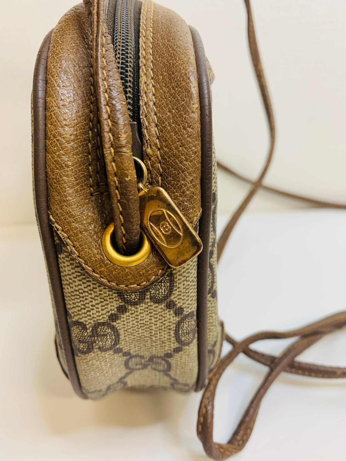 GUCCI GG SUPREME Sherry Line Shoulder bag