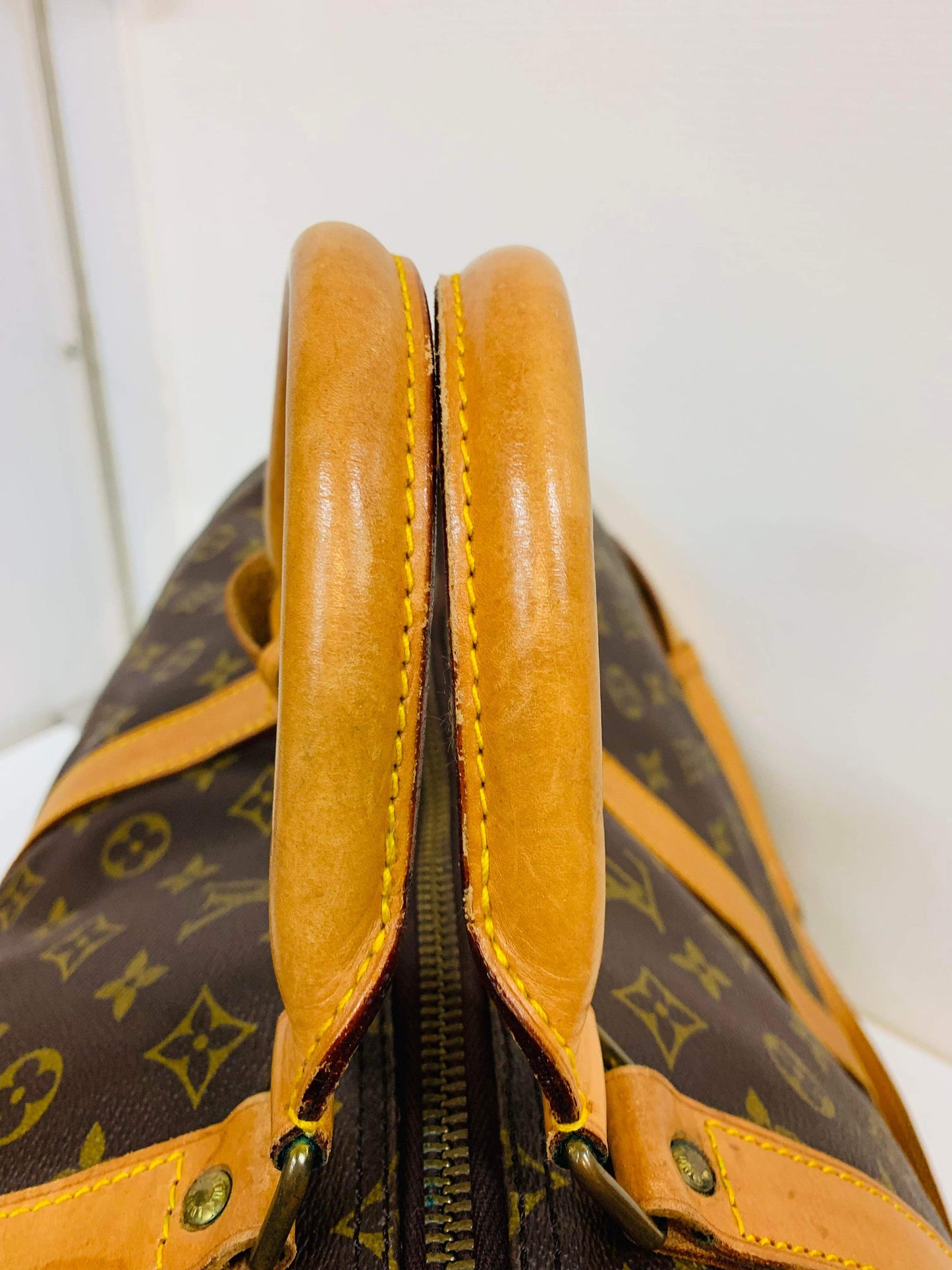 USED LOUIS VUITTON KEEPAL BANDOULIERE 60