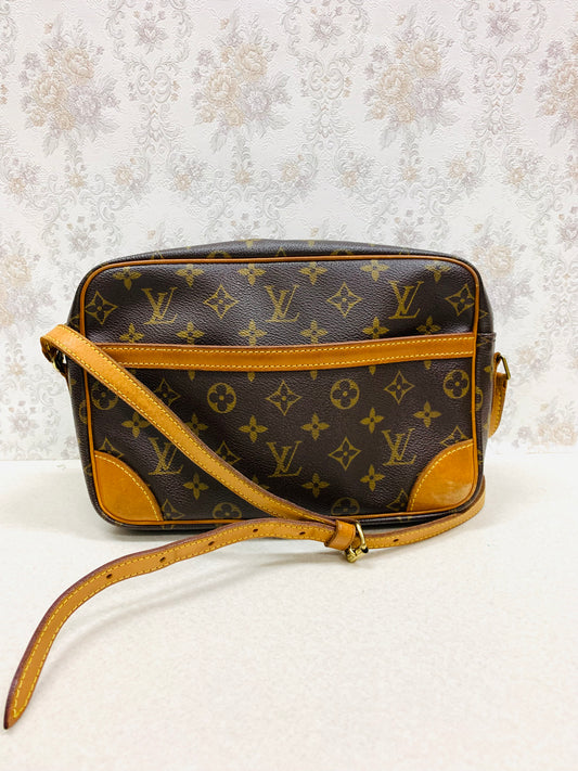 Louis Vuitton Monogram Trocadéro 27