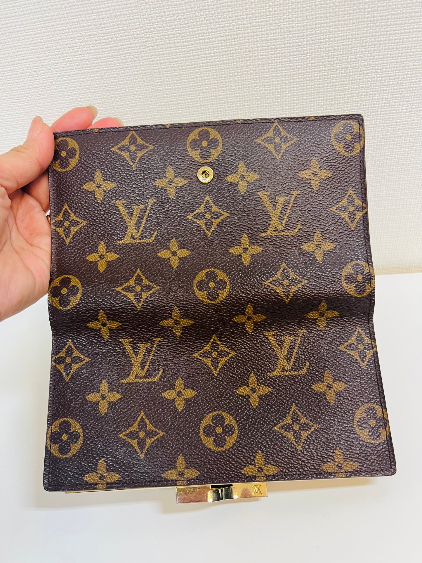 LOUIS VUITTON Vintage Long Kisslock Wallet