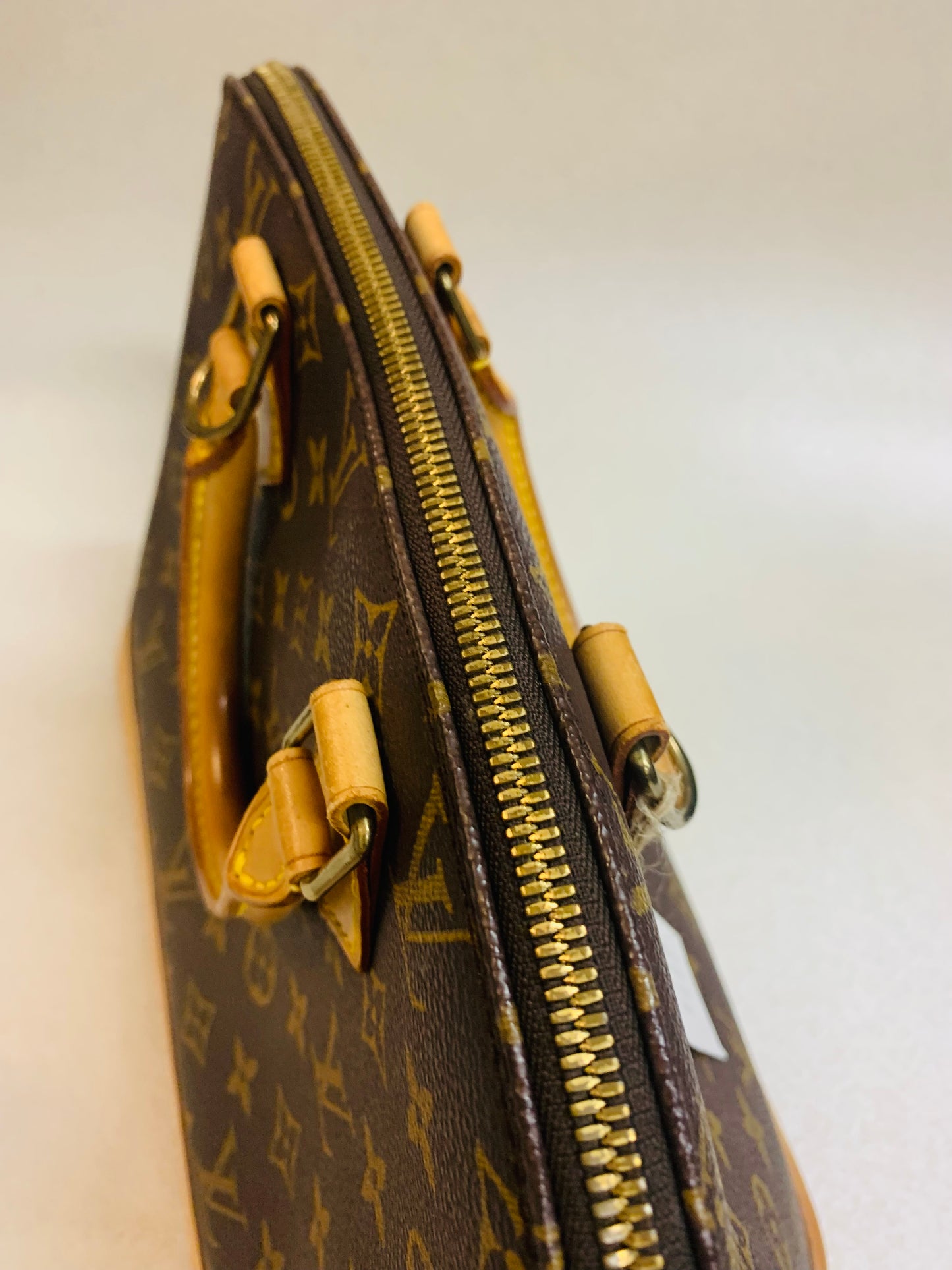 LOUIS VUITTON Monogram Alma PM