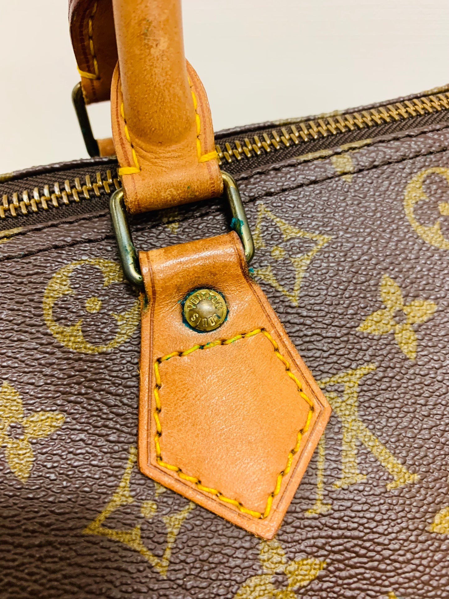 Authentic LOUIS VUITTON SPEEDY 30 (used)