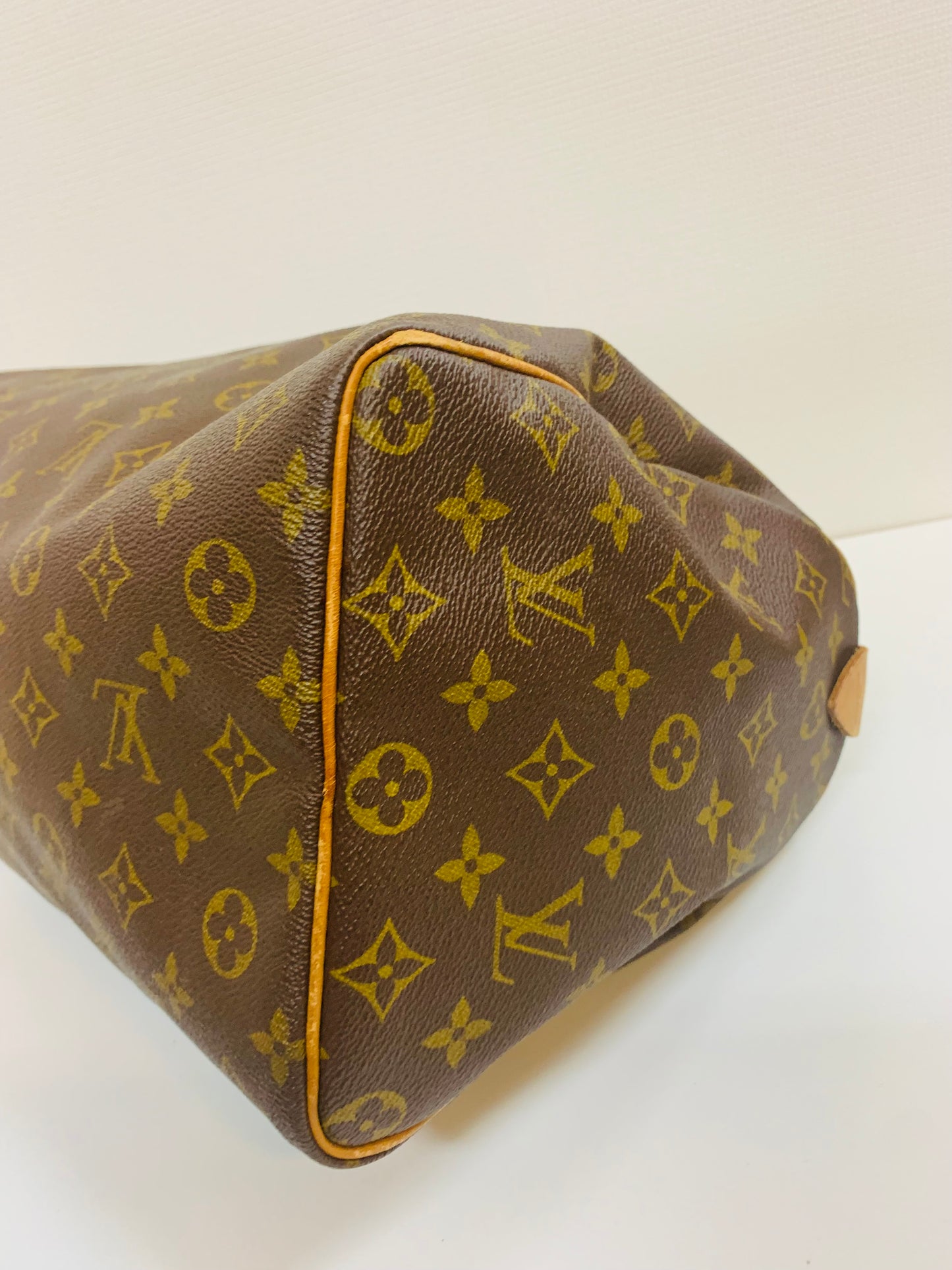 USED LOUIS VUITTON SPEEDY 35