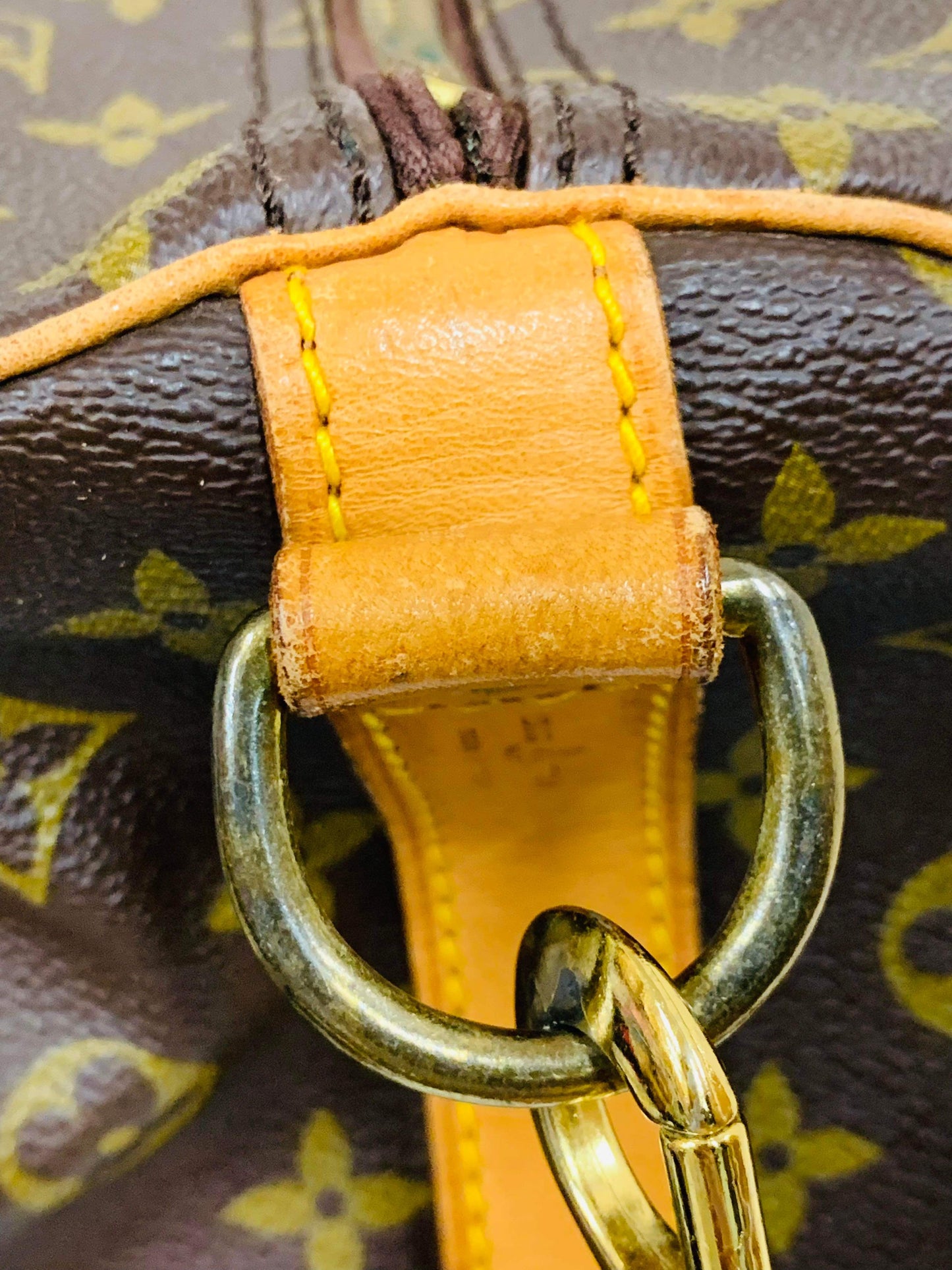 USED LOUIS VUITTON KEEPAL BANDOULIERE 60