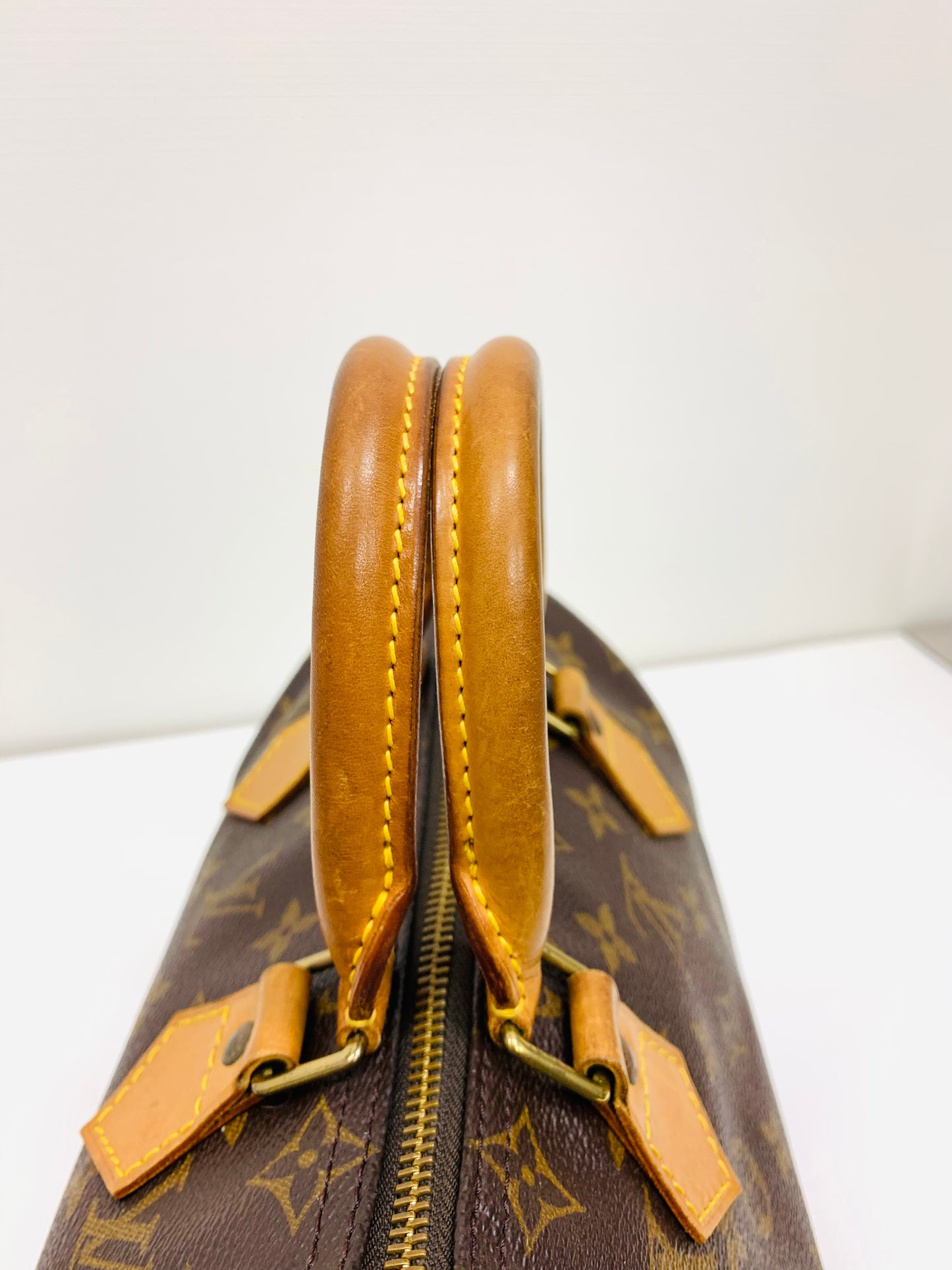 USED LOUIS VUITTON SPEEDY 25