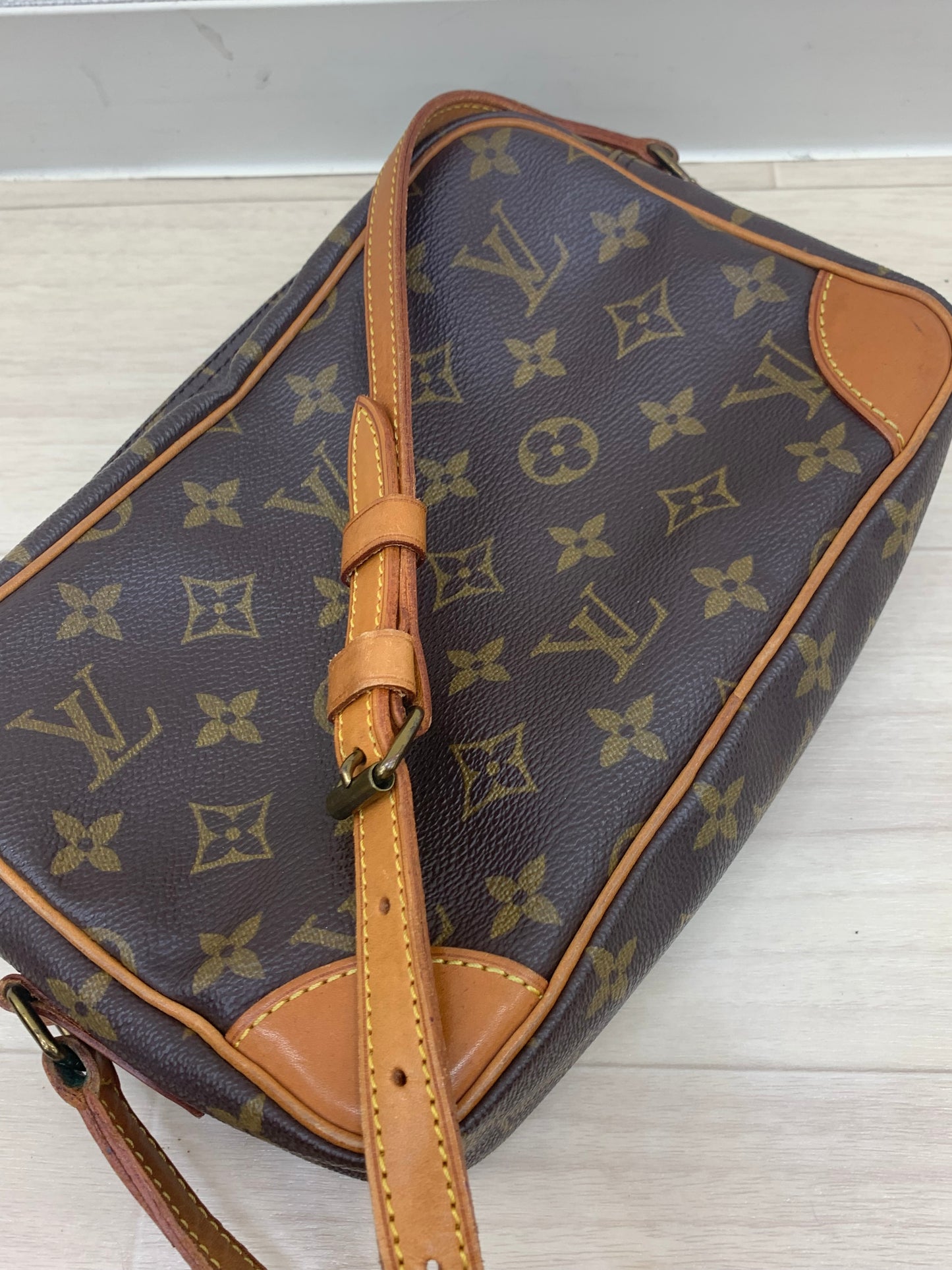 Louis Vuitton Monogram Trocadero 23
