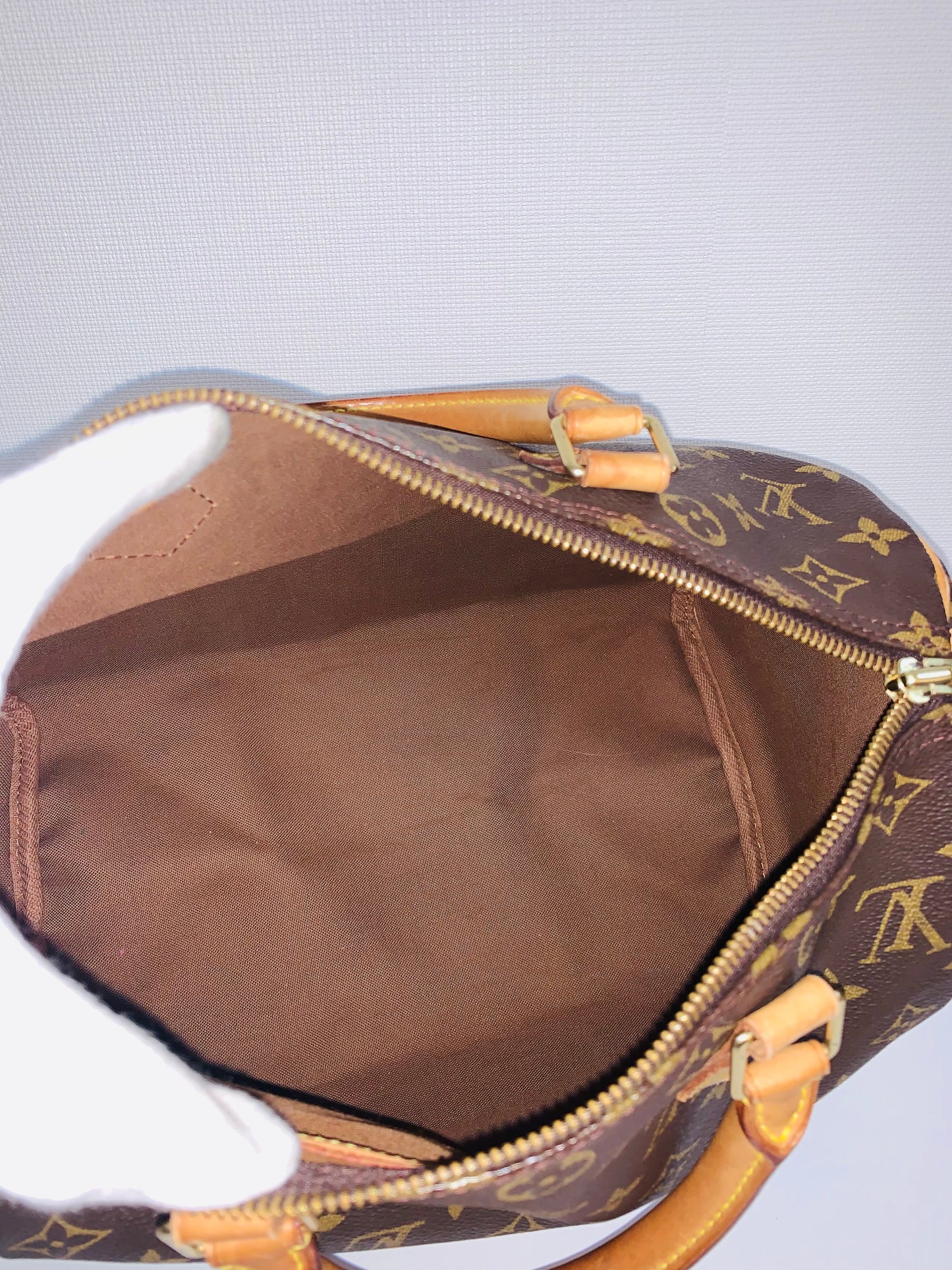 LOUIS VUITTON Speedy 30