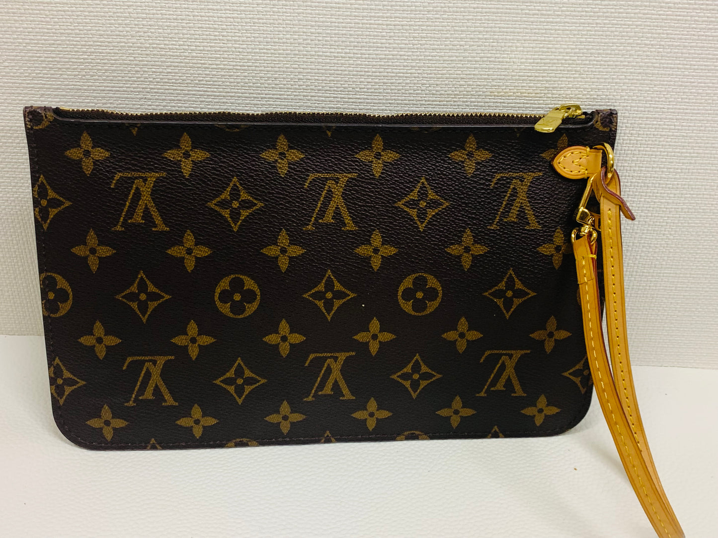 Used Louis Vuitton Limited Edition Neverful MM Mimosa with pouch