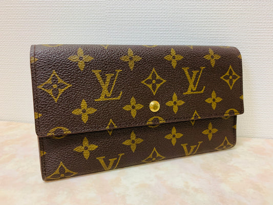 LOUIS VUITTON INTERNATIONAL TRỊ-FOLD WALLET