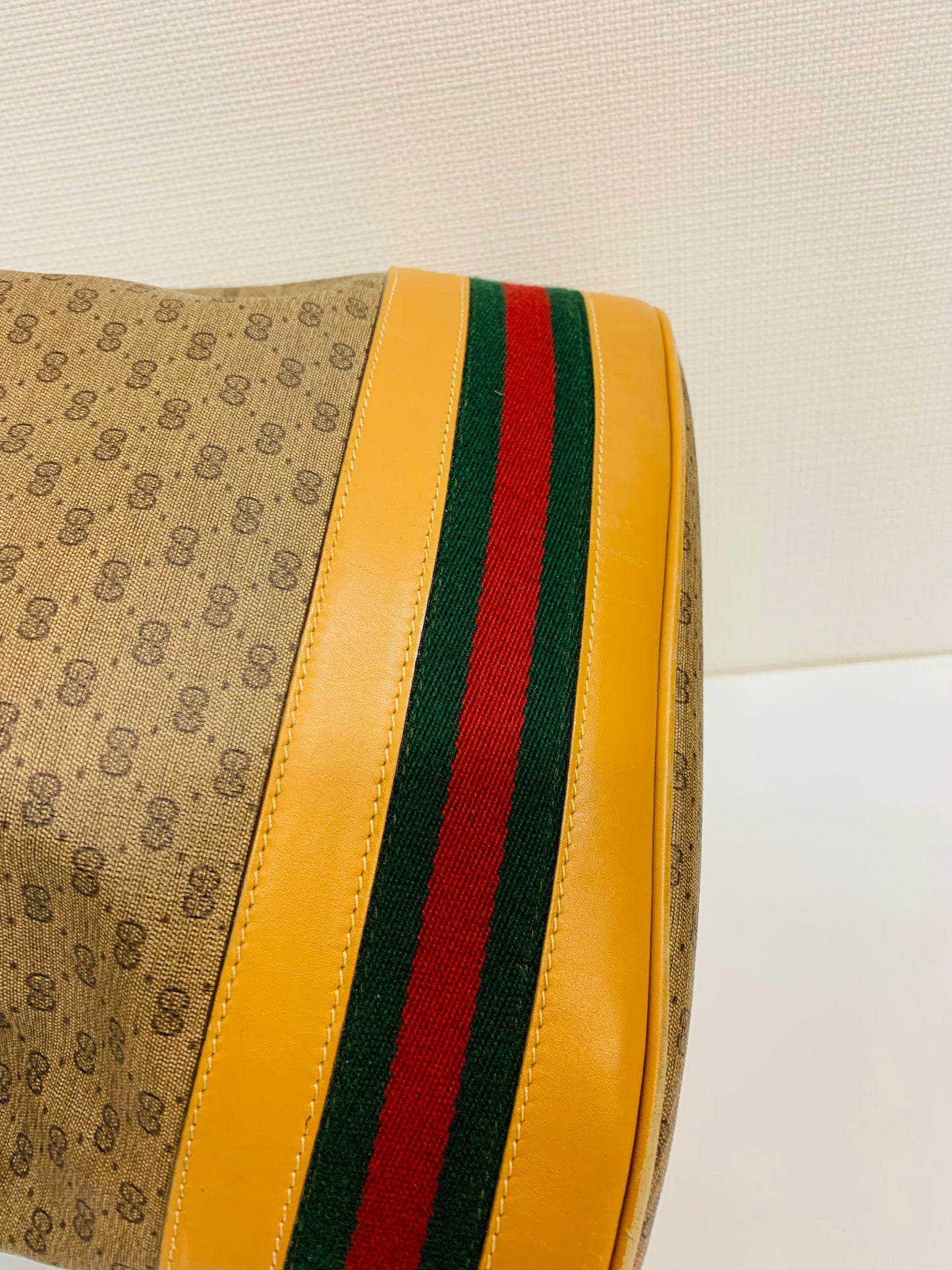 USED VINTAGE GUCCI SHERRY LINE BUCKET shoulder bag