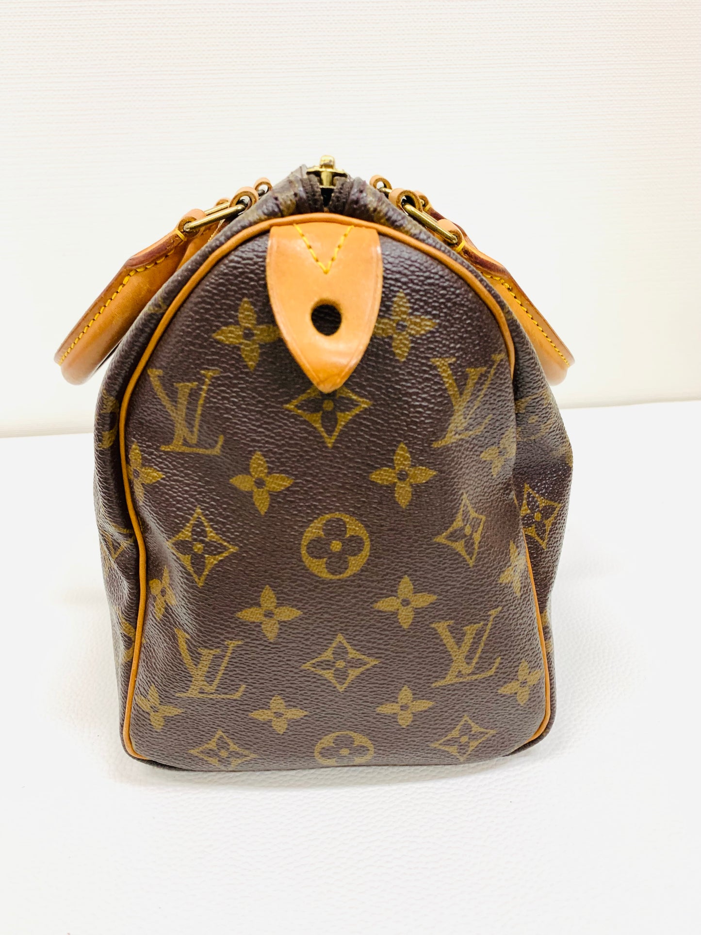 USED LOUIS VUITTON SPEEDY 25