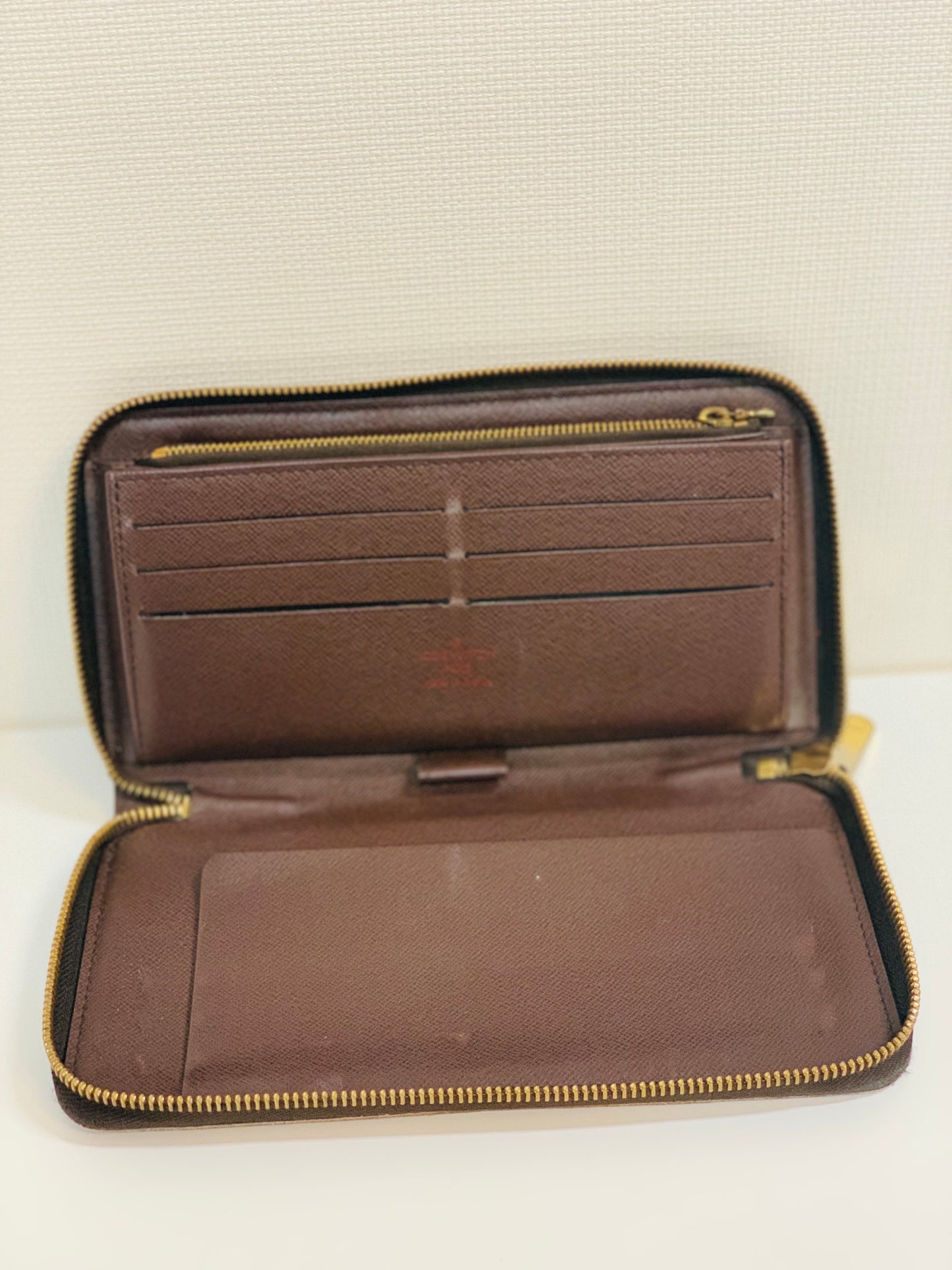 USED LOUIS VUITTON ZIPPY WALLET ORGANIZER DE