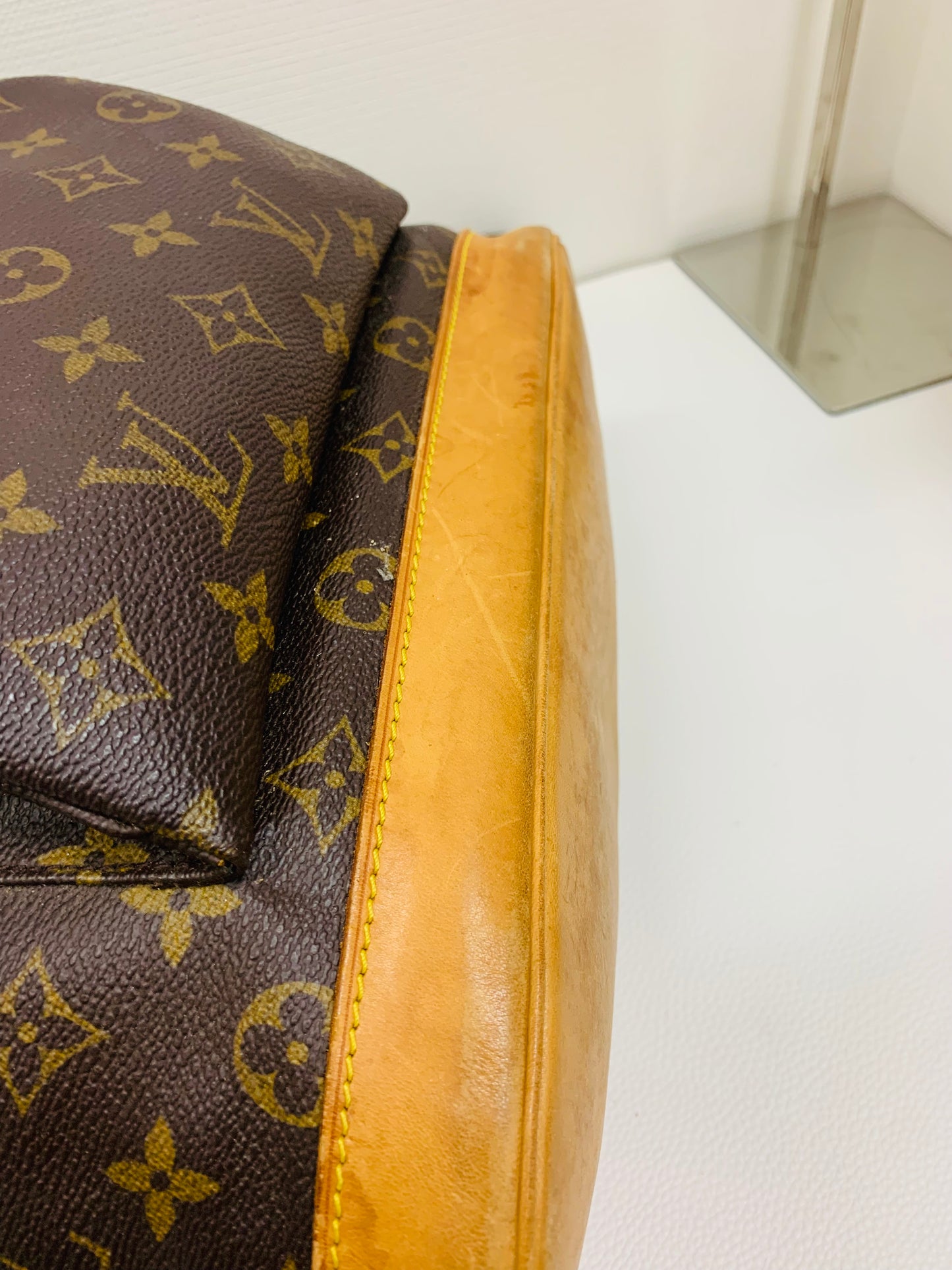 USED LOUIS VUITTON MONTSOURIES GM