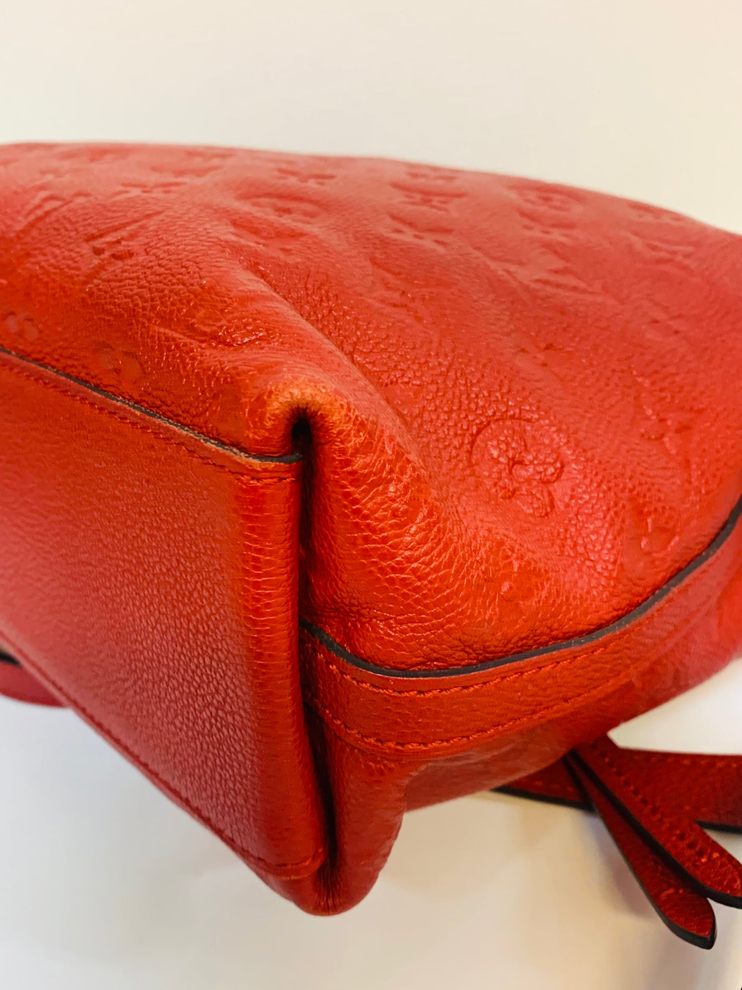 LOUIS VUITTON Bastille Empreinte Red