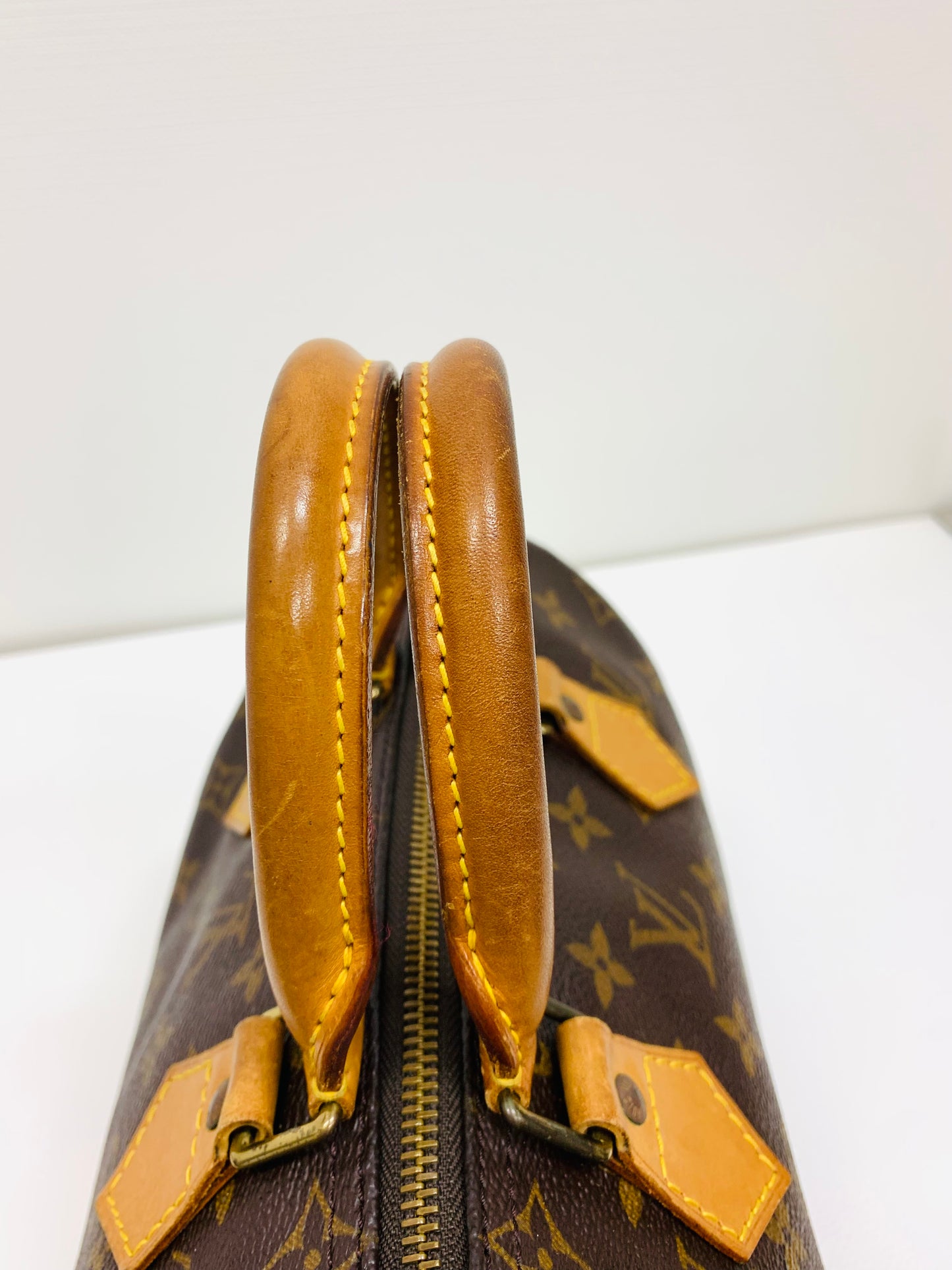 USED LOUIS VUITTON SPEEDY 25