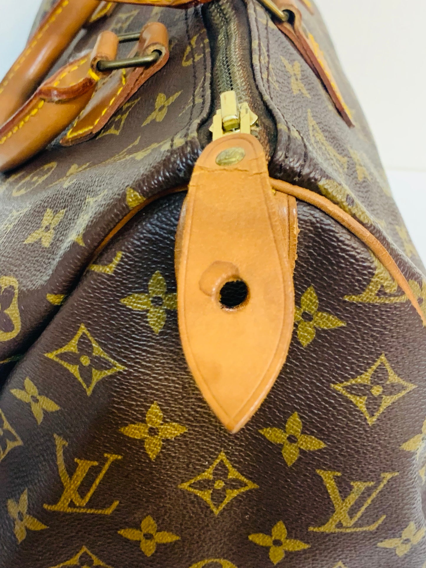 LOUIS VUITTON SPEEDY 35