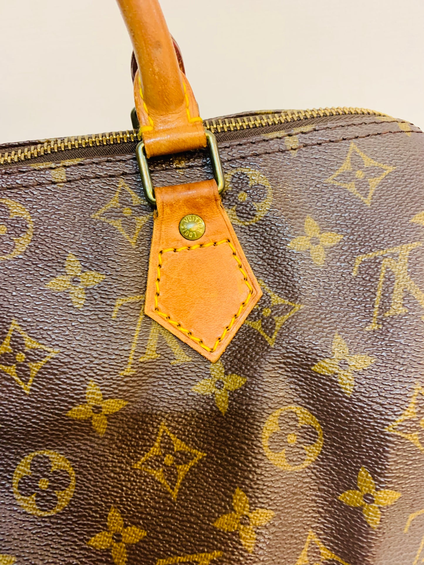 LOUIS VUITTON Speedy 30