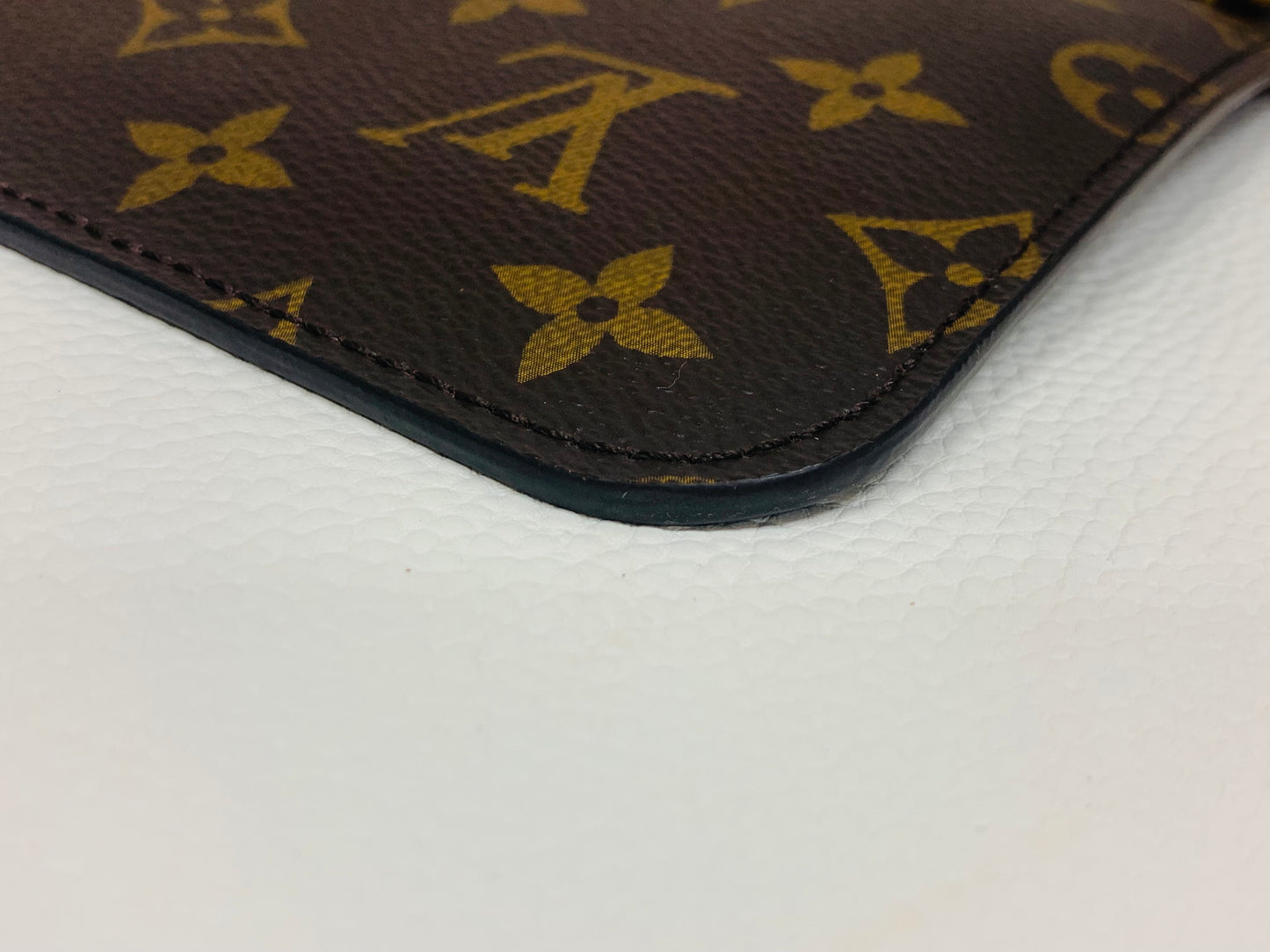 Used Louis Vuitton Limited Edition Neverful MM Mimosa with pouch