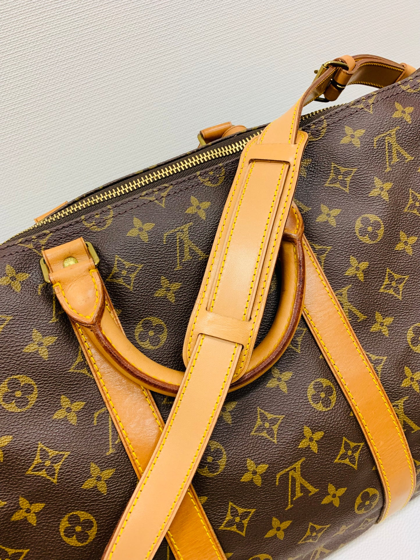 USED LOUIS VUITTON KEEPAL 55 BANDOULIERE