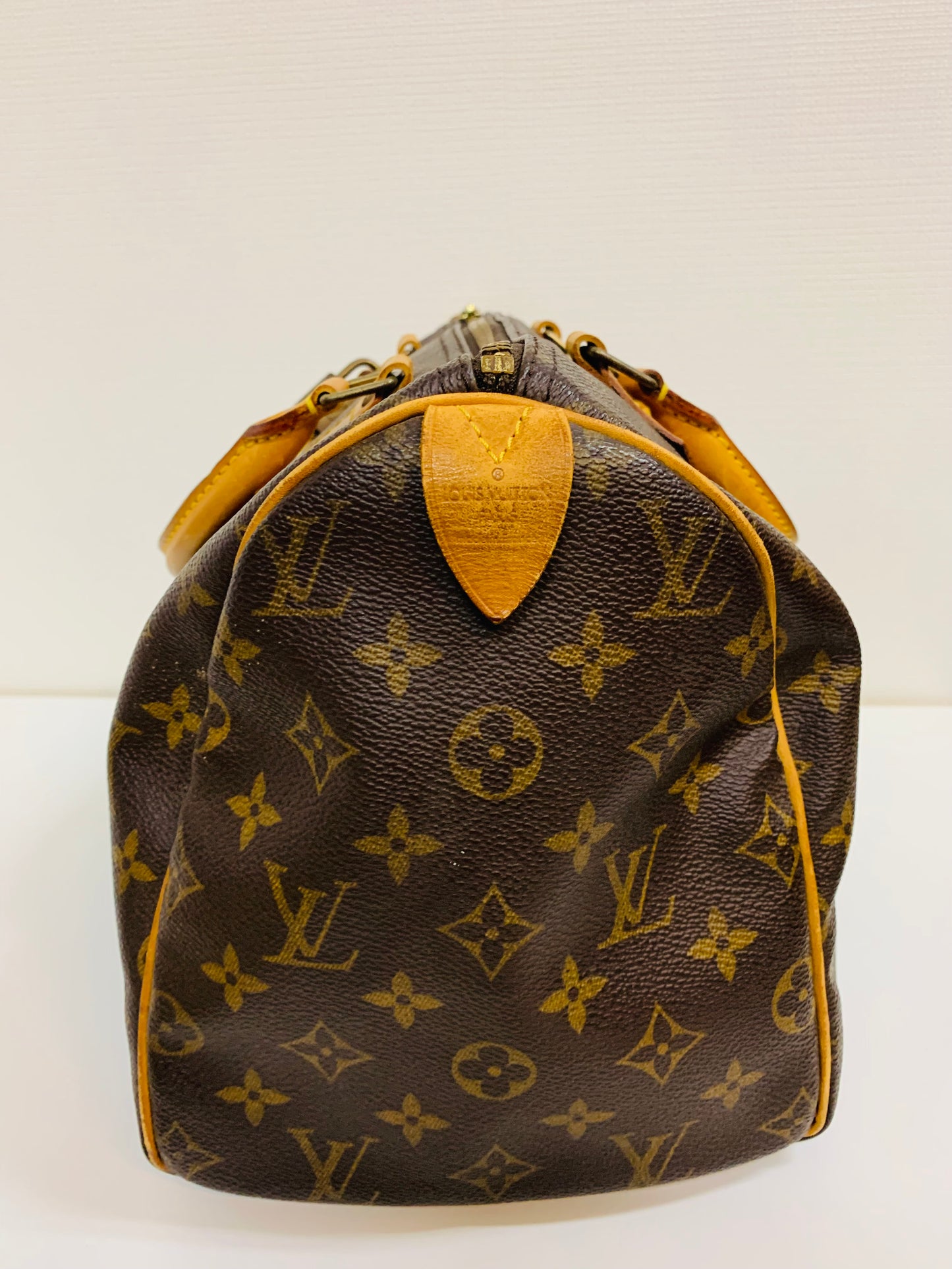 USED LOUIS VUITTON SPEEDY 30