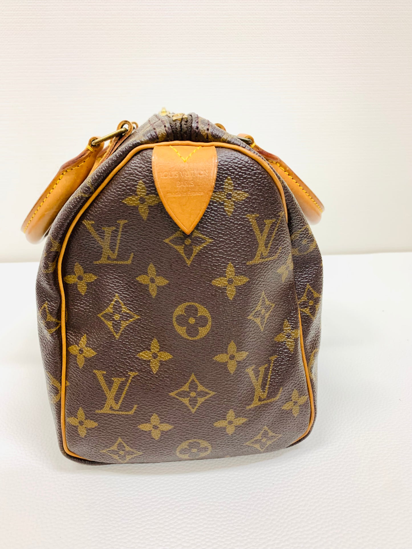 USED LOUIS VUITTON SPEEDY 25