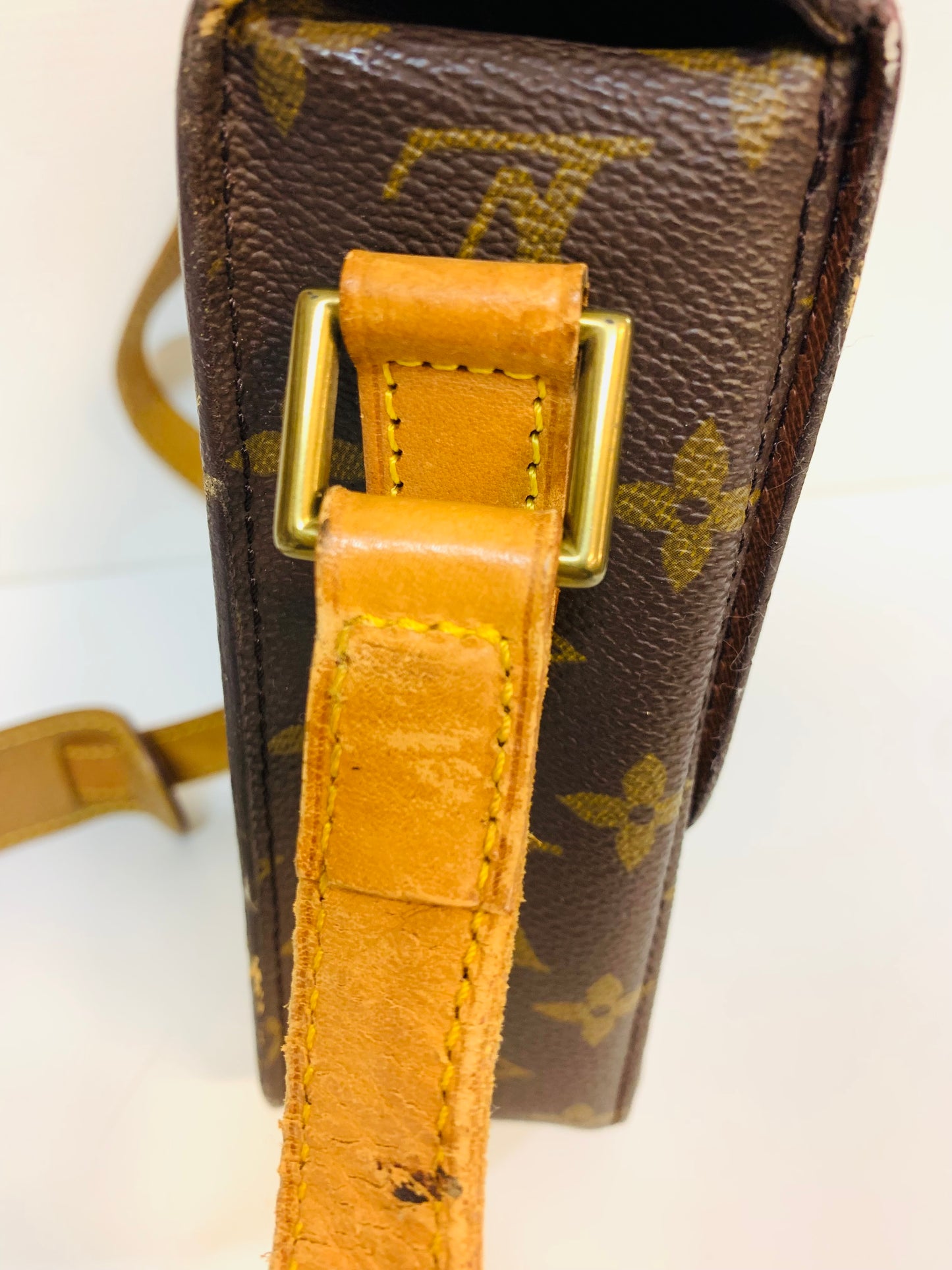 LOUIS VUITTON Saint Cloud GM