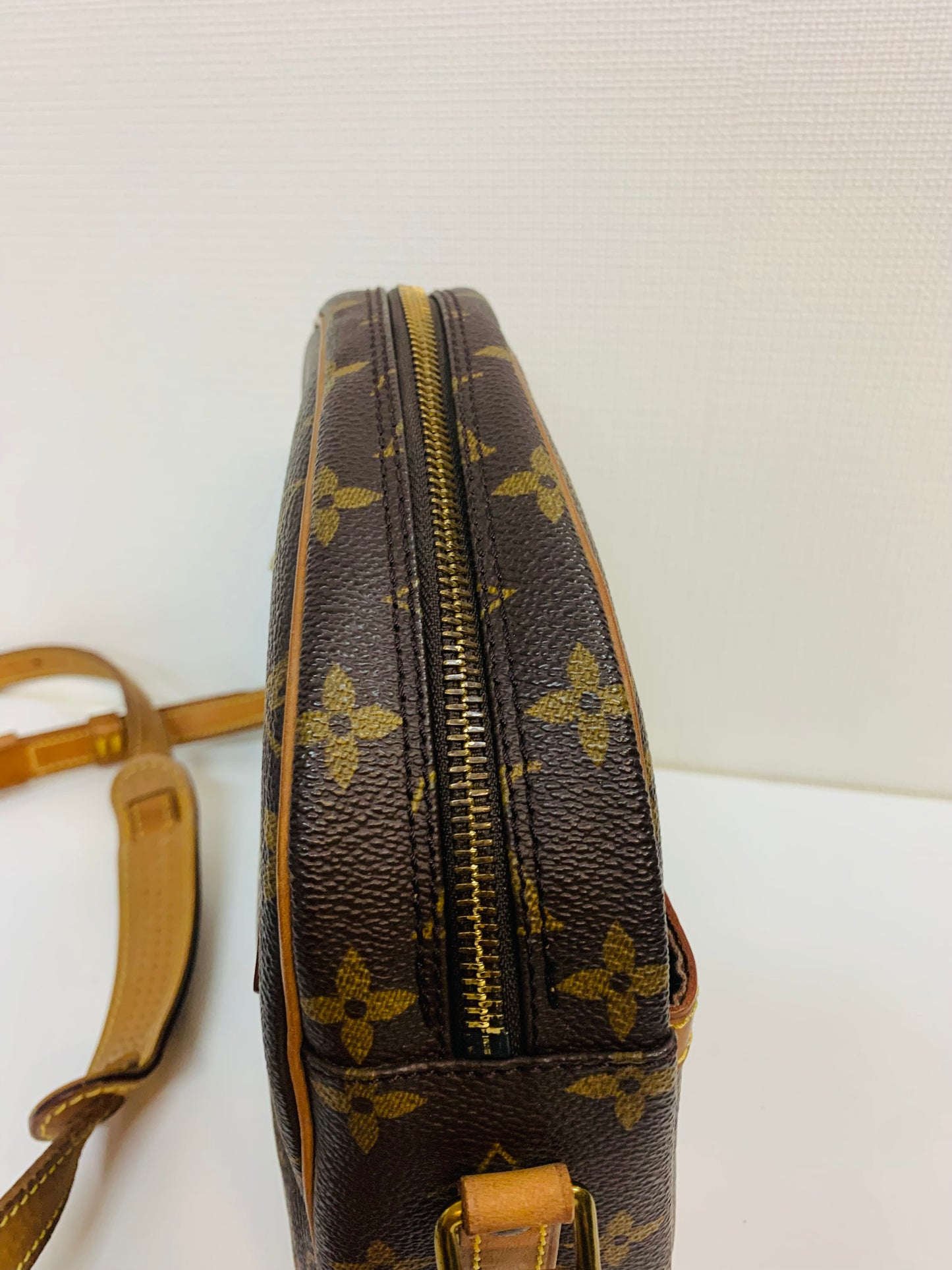 USED LOUIS VUITTON BLOIS OLD MODEL