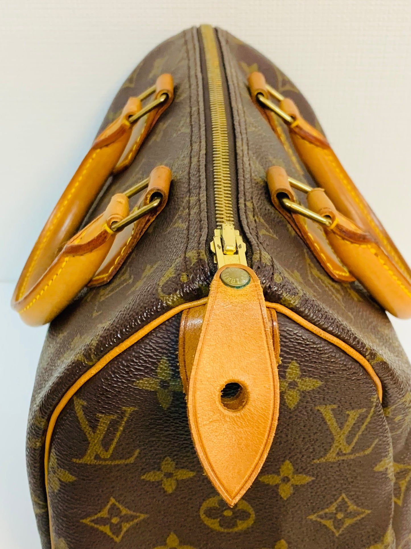 LOUIS VUITTON Speedy 25