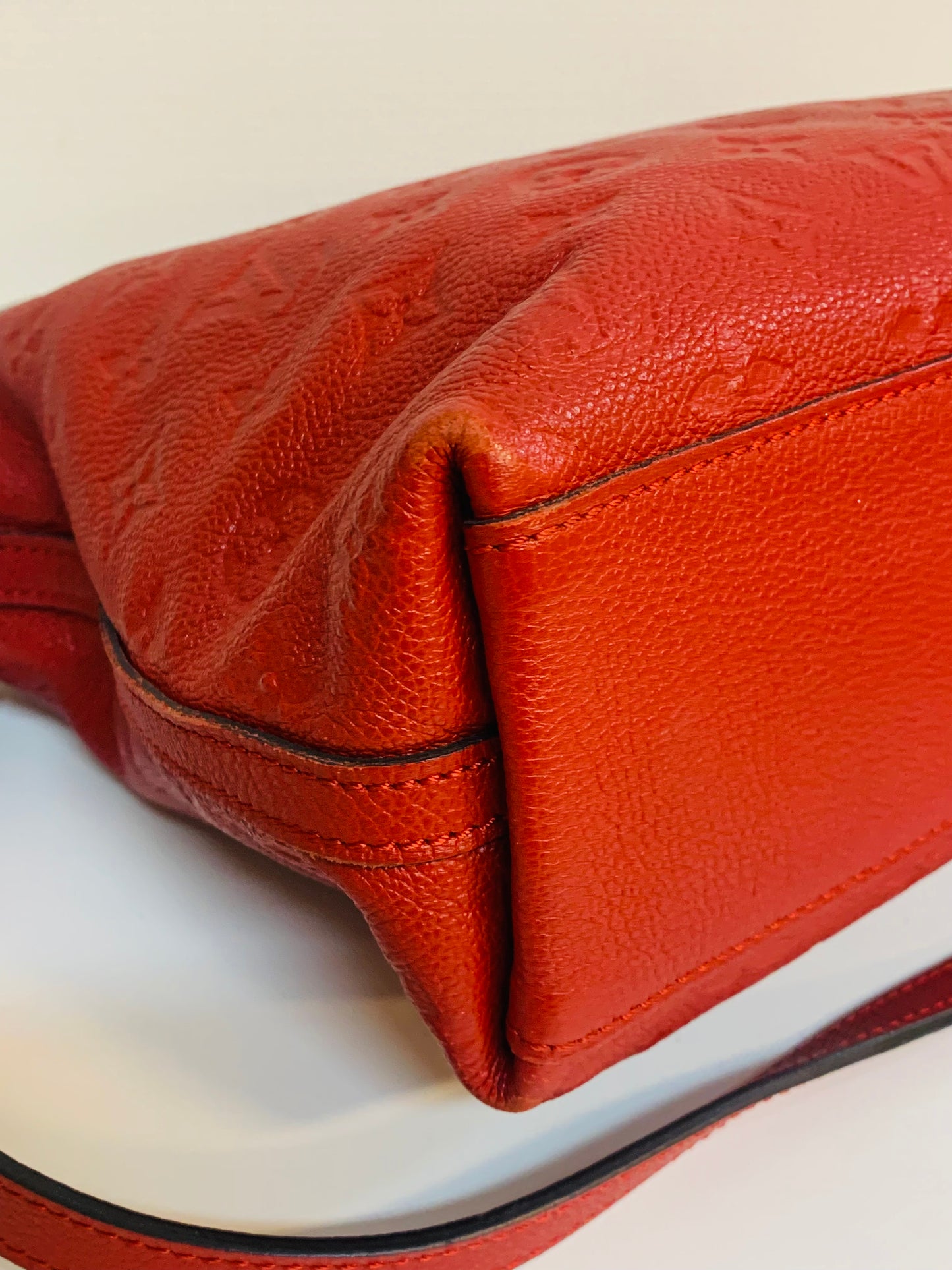 LOUIS VUITTON Bastille Empreinte Red