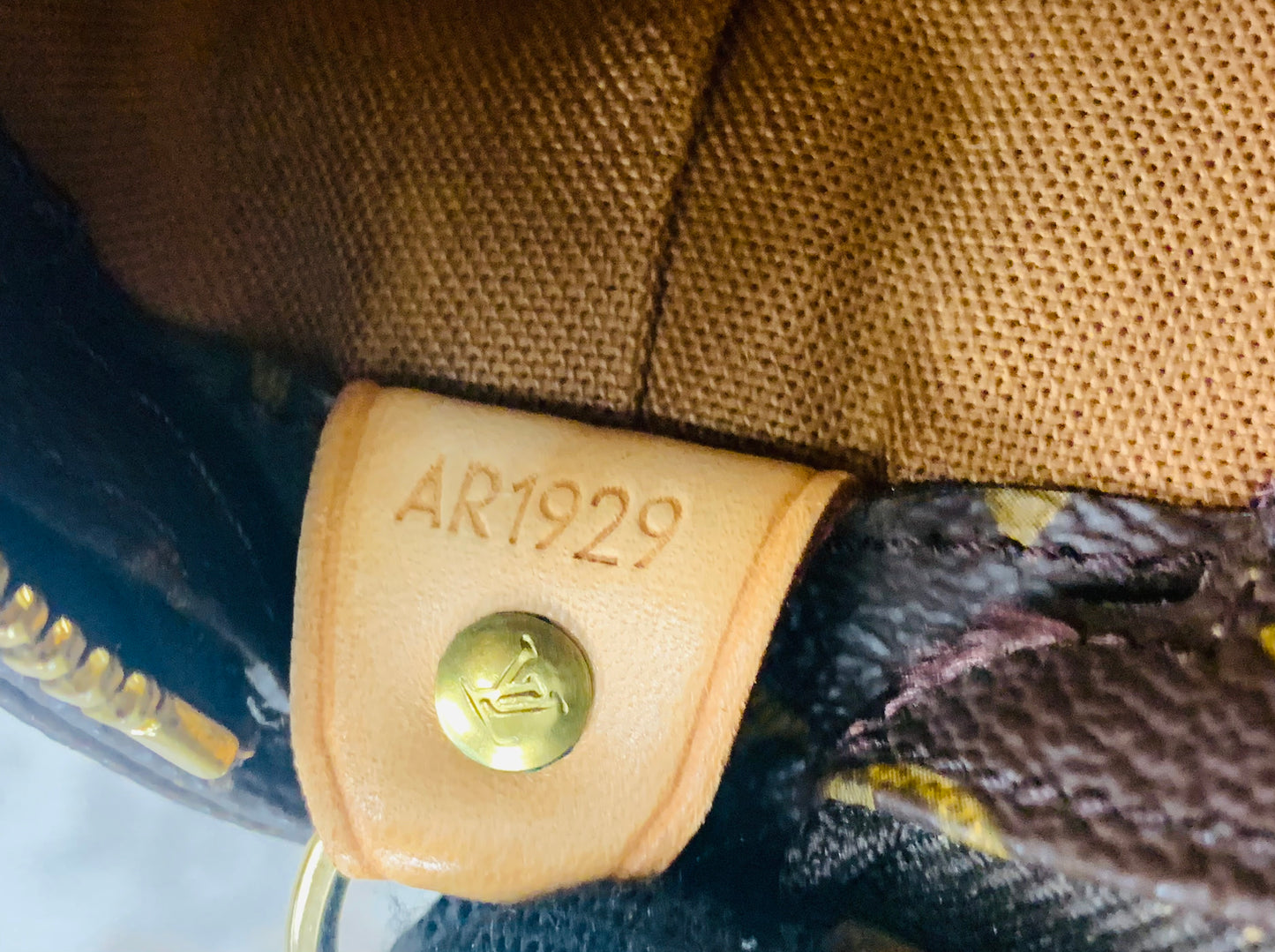 Louis Vuitton Monogram Cabas Mezzo