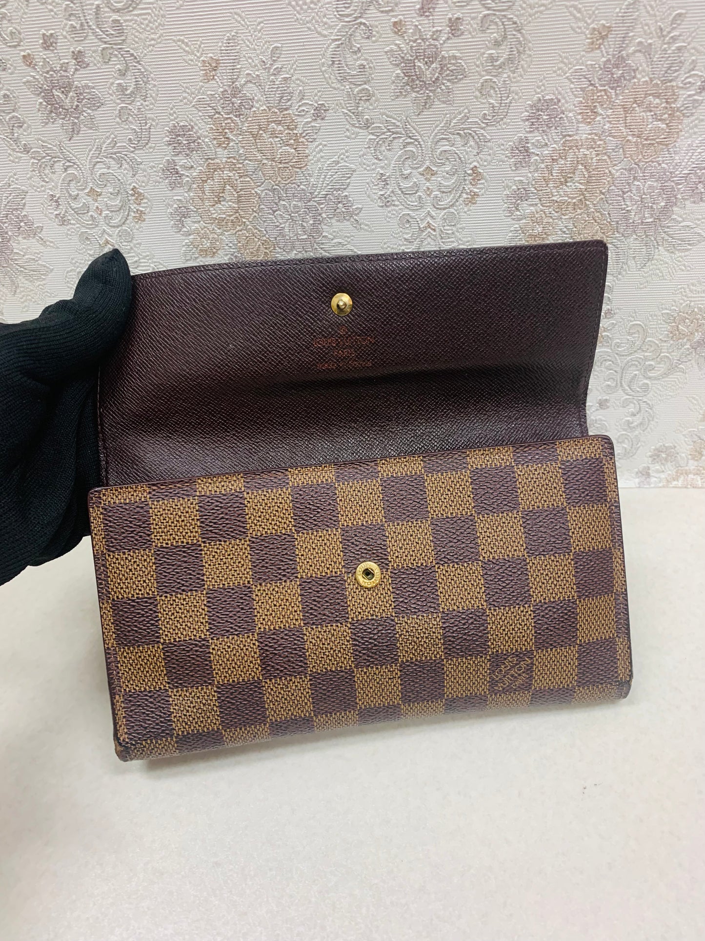 Louis Vuitton Damier Ebene International Tri-Fold Wallet
