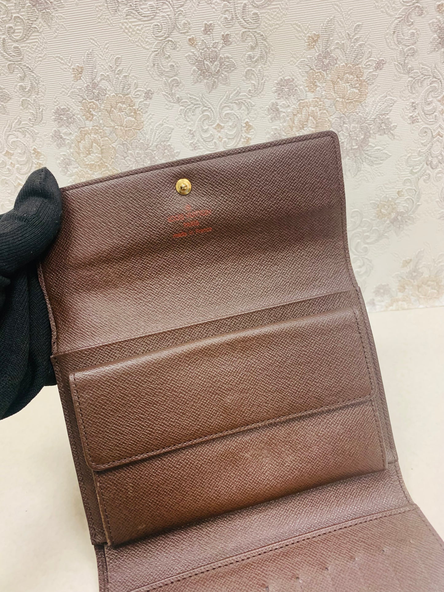Louis Vuitton Damier Ebene Porte-Monnaie Billets Tresor Wallet