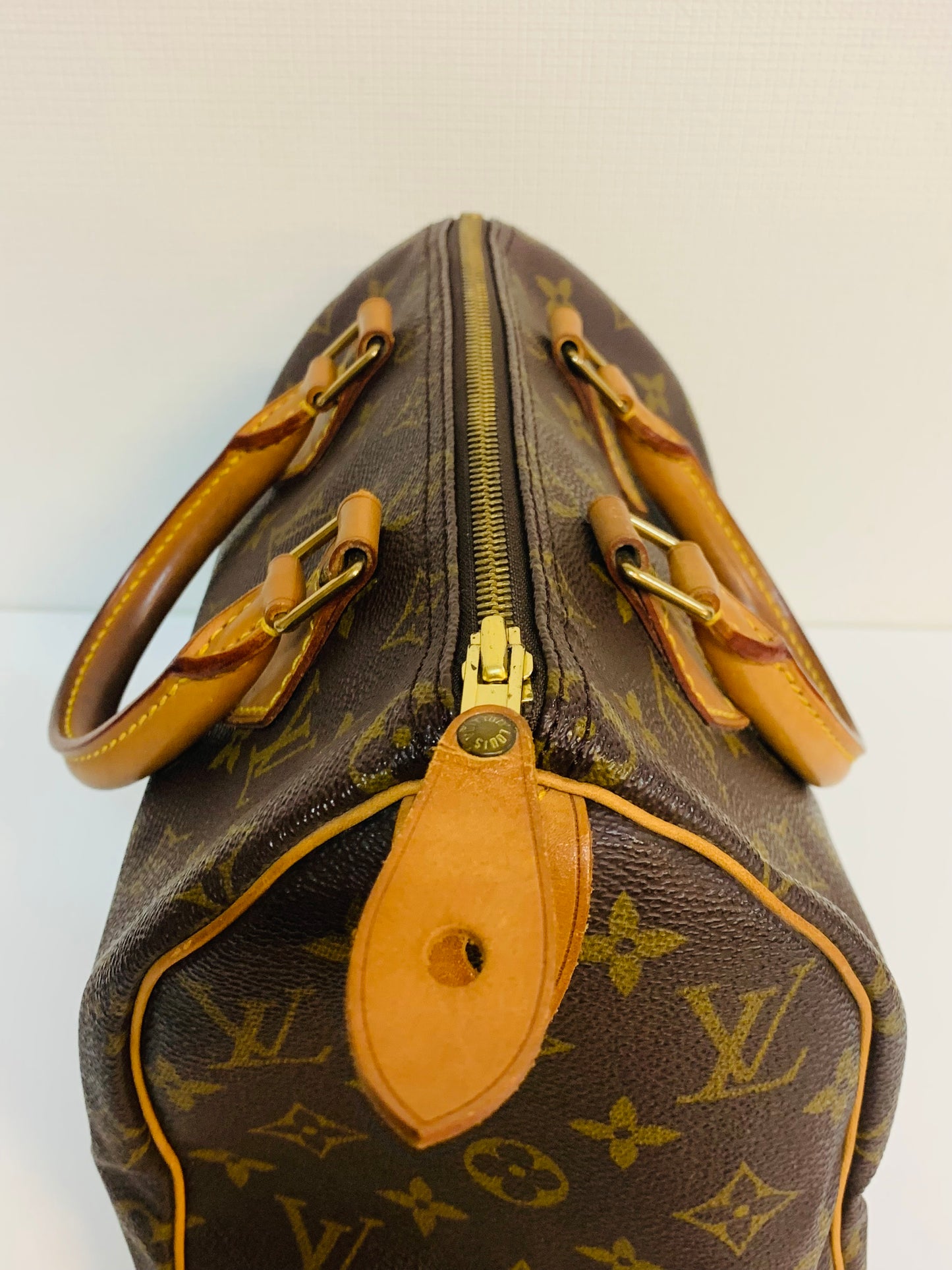 LOUIS VUITTON Speedy 25