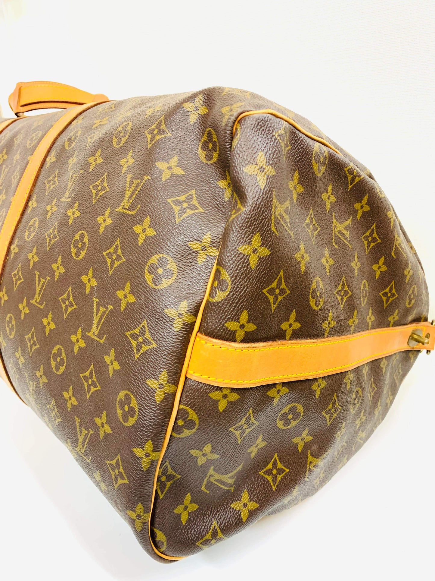 USED LOUIS VUITTON KEEPAL BANDOULIERE 60