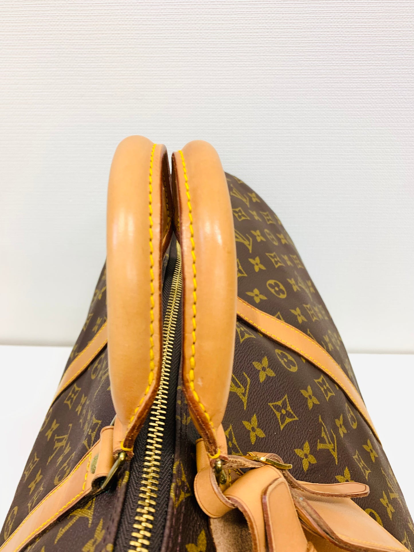 USED LOUIS VUITTON KEEPAL 55 BANDOULIERE