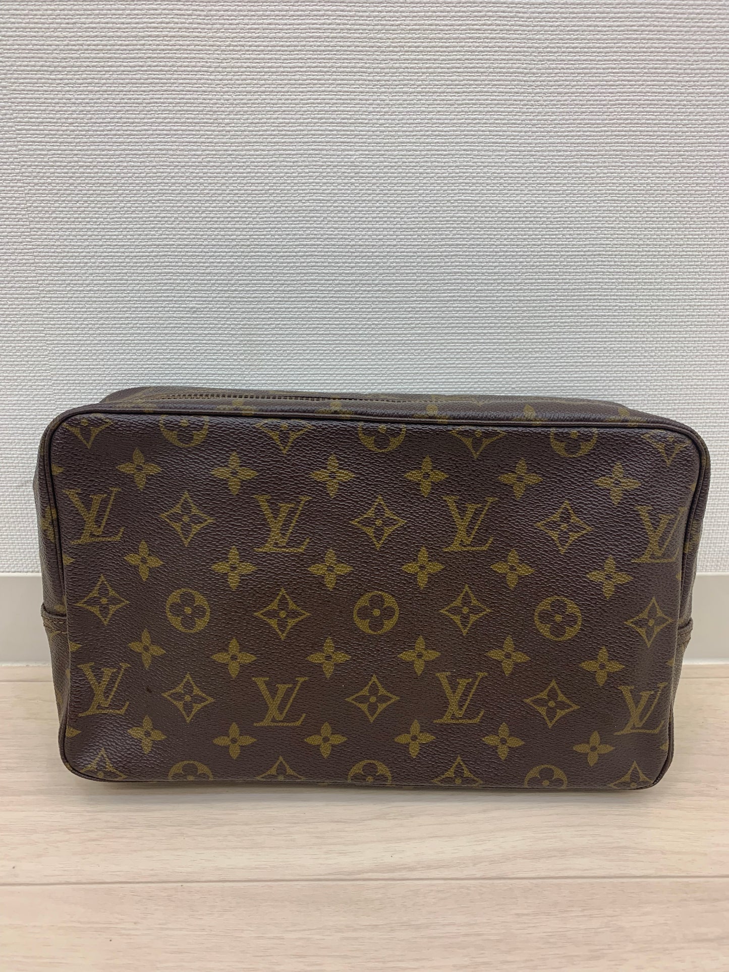 Louis Vuitton Monogram Trousse Toilette 28