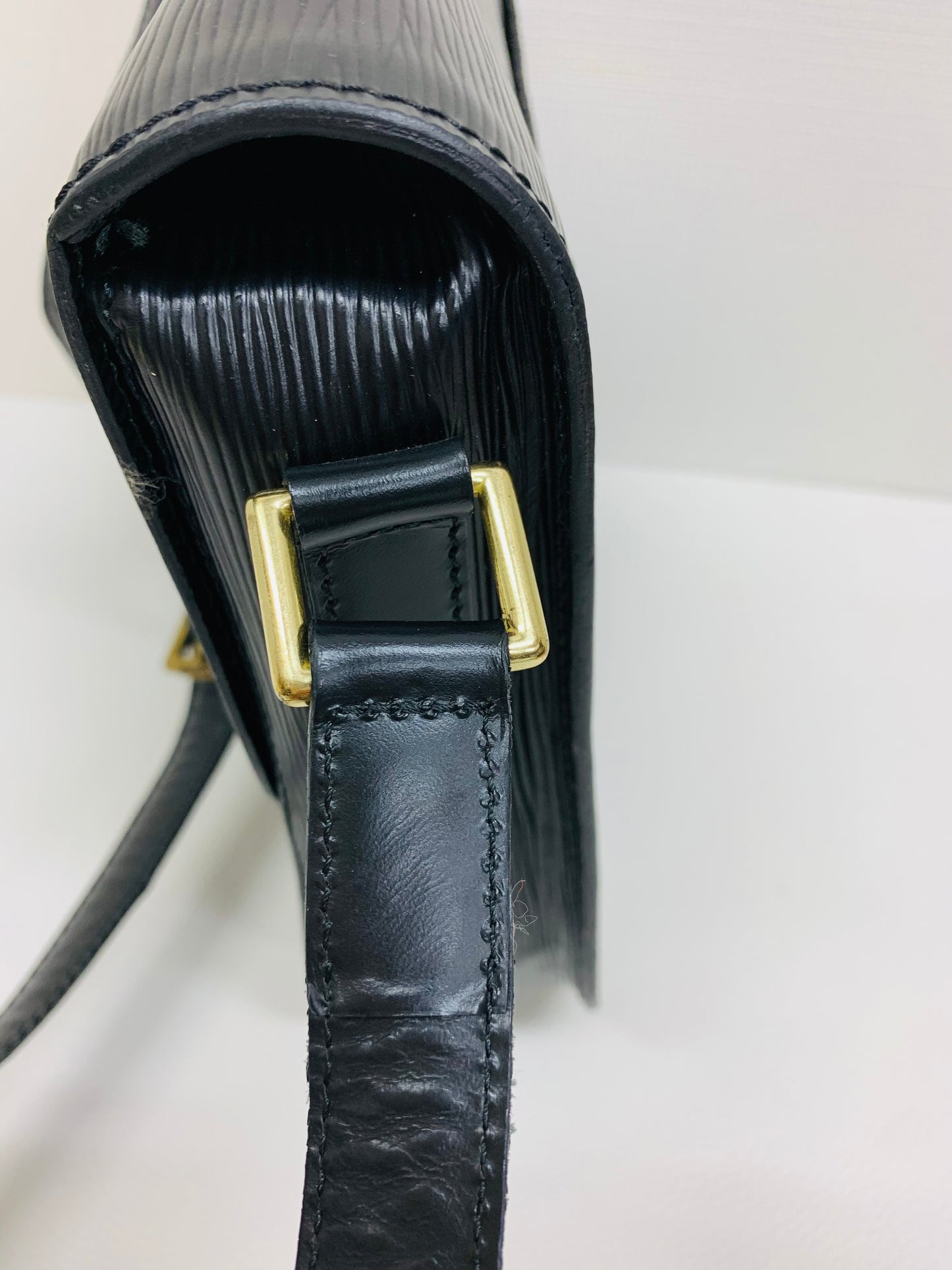 Use Louis Vuitton Epi Saint Cloud Noir