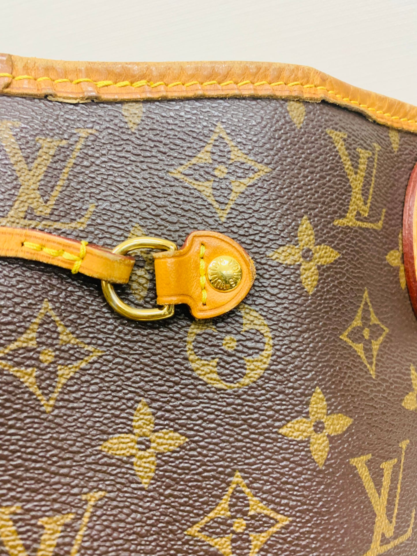 Used Louis Vuitton Limited Edition Neverful MM Mimosa with pouch