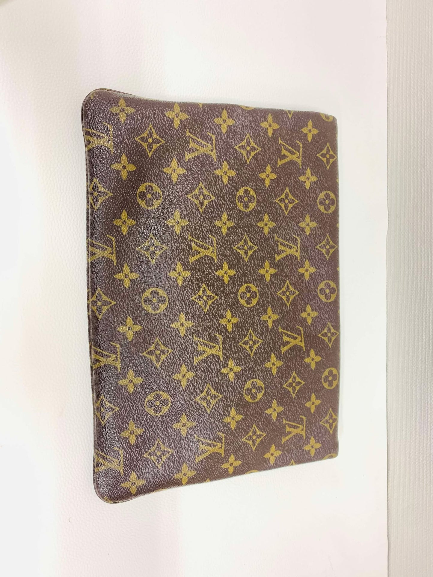 Authentic Louis Vuitton Vintage Pleante Clutch bag