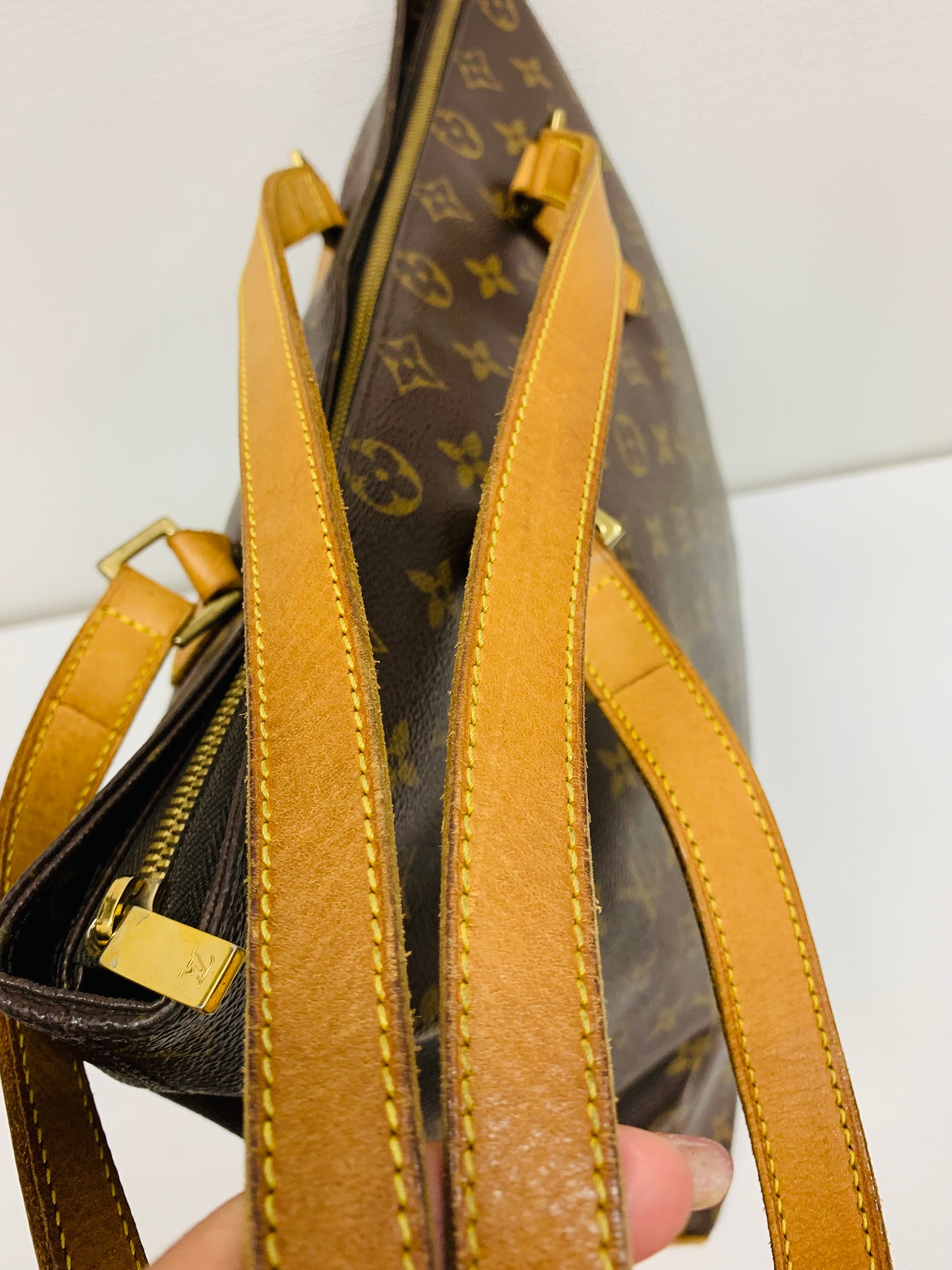 Used Authentic Louis Vuitton Cabas Mezzo