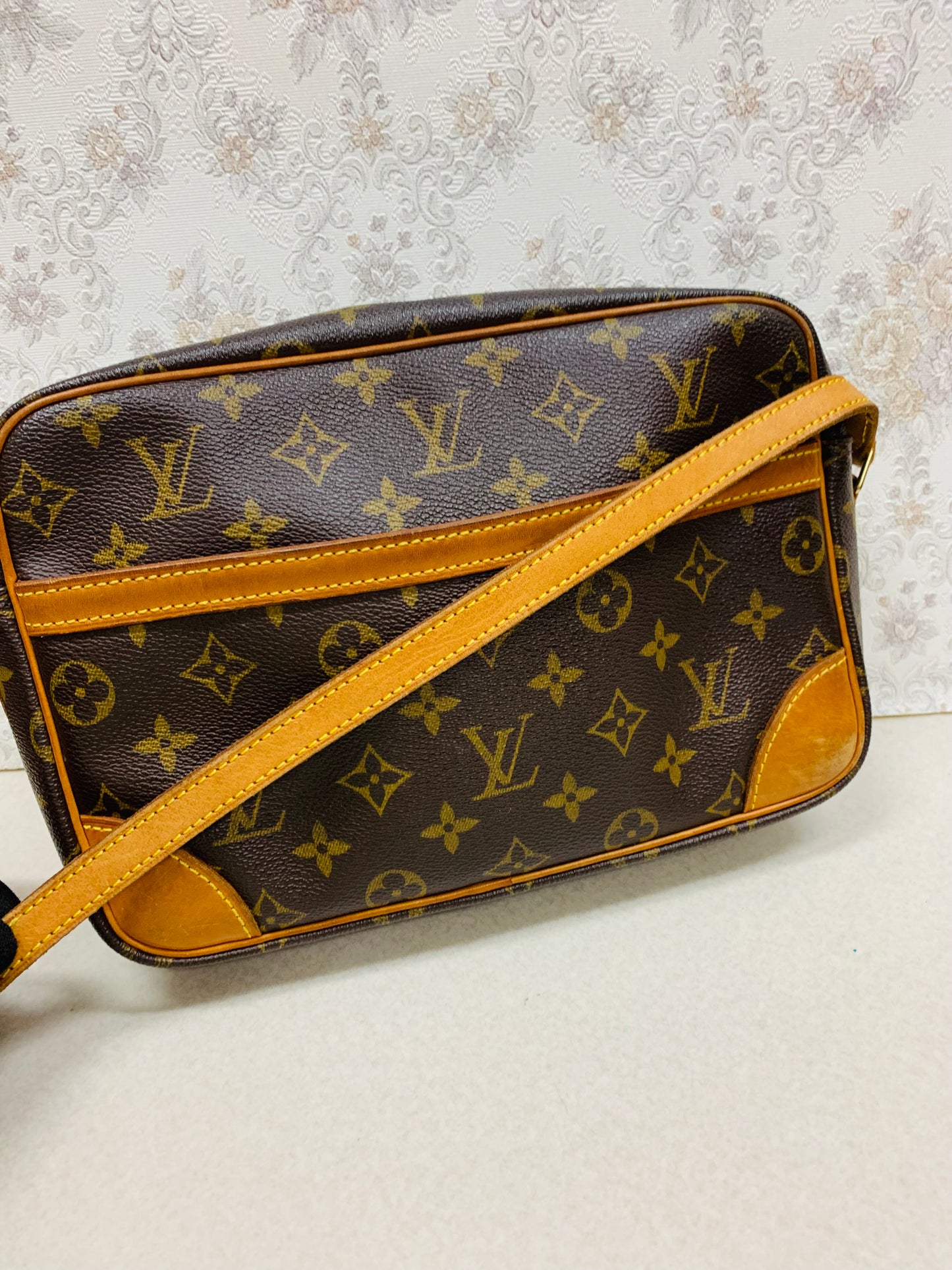 Louis Vuitton Monogram Trocadéro 27