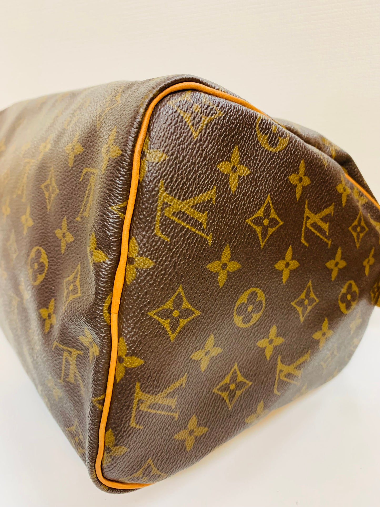 USED LOUIS VUITTON SPEEDY 30