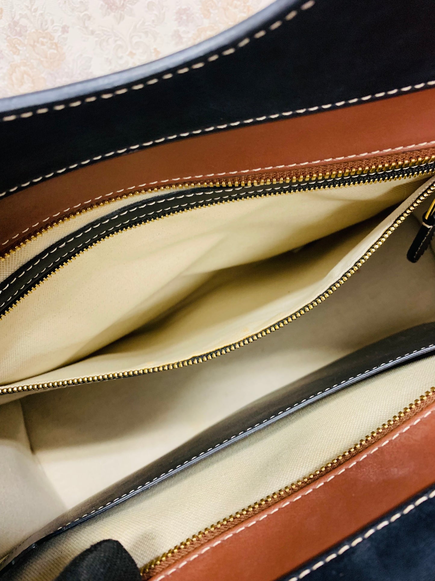 Burberry Canvas Horseferry Medium Pocket Tote Black